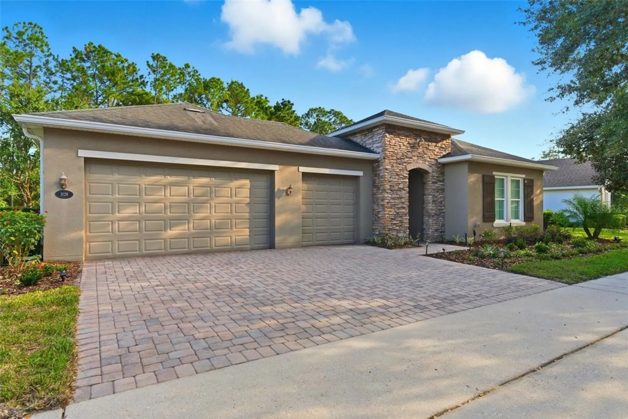 Property Slideshow image 2 of 47 | 1128 heron point way, Deland, FL, 32724