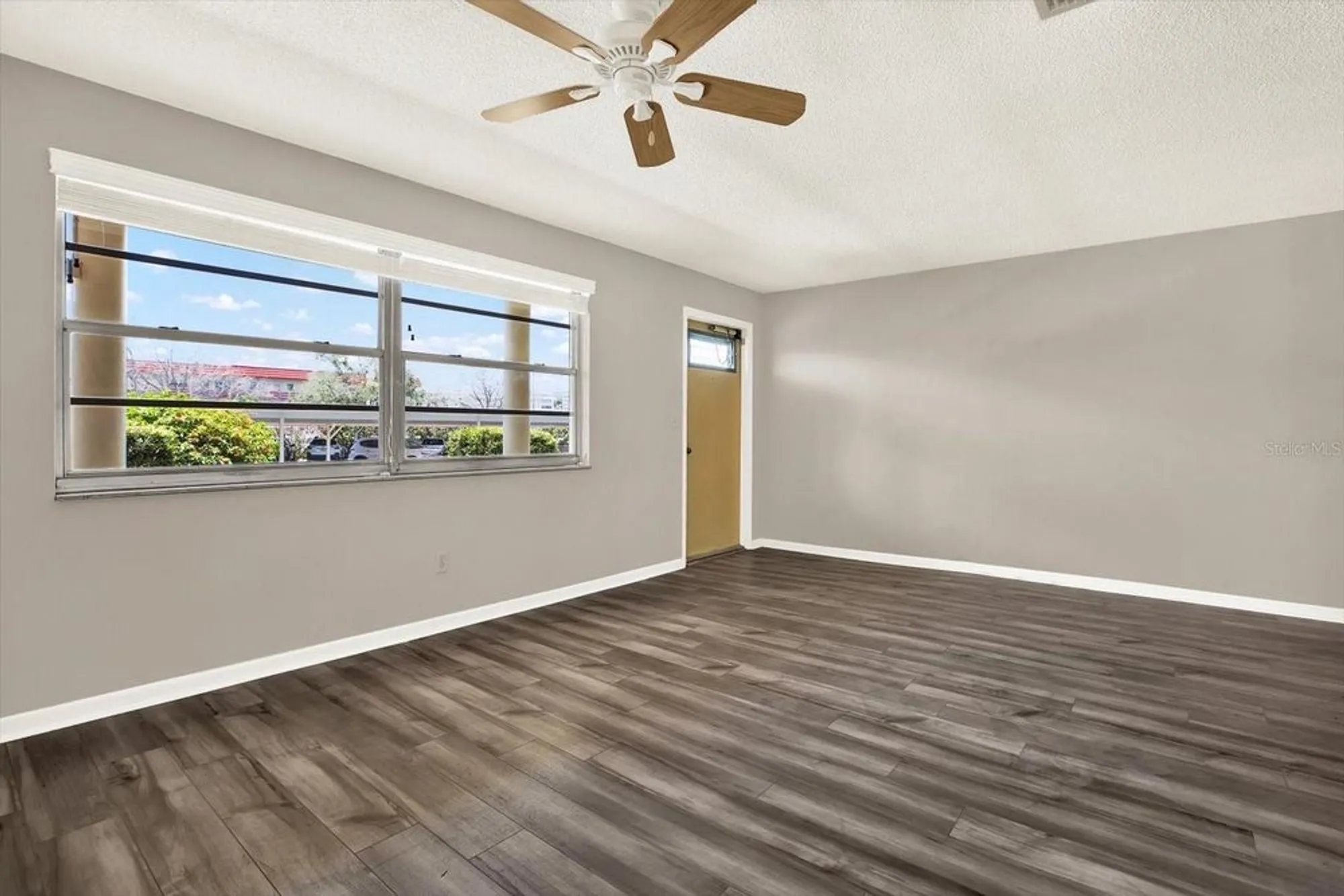 Property Slideshow image 6 of 32 | 2960 59th st 108, Gulfport, FL, 33707