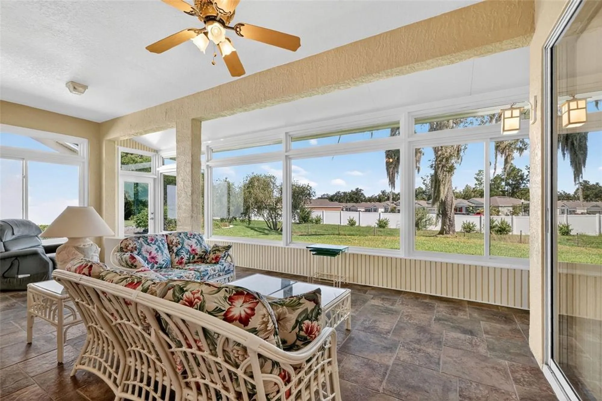 Property Slideshow image 28 of 30 | 5135 aurora dr, Leesburg, FL, 34748