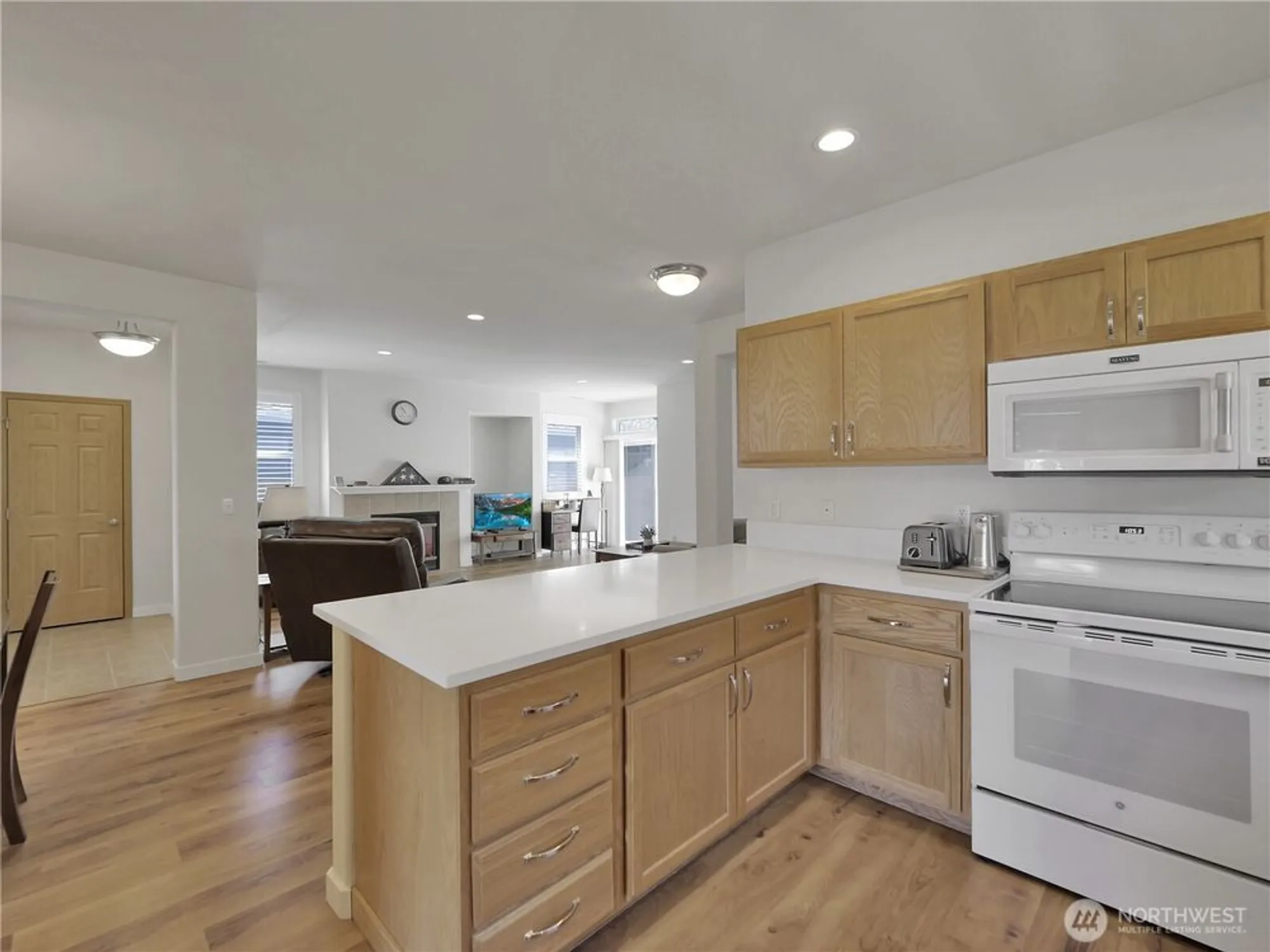 Property Slideshow image 15 of 37 | 8217 bainbridge loop, Lacey, WA, 98516