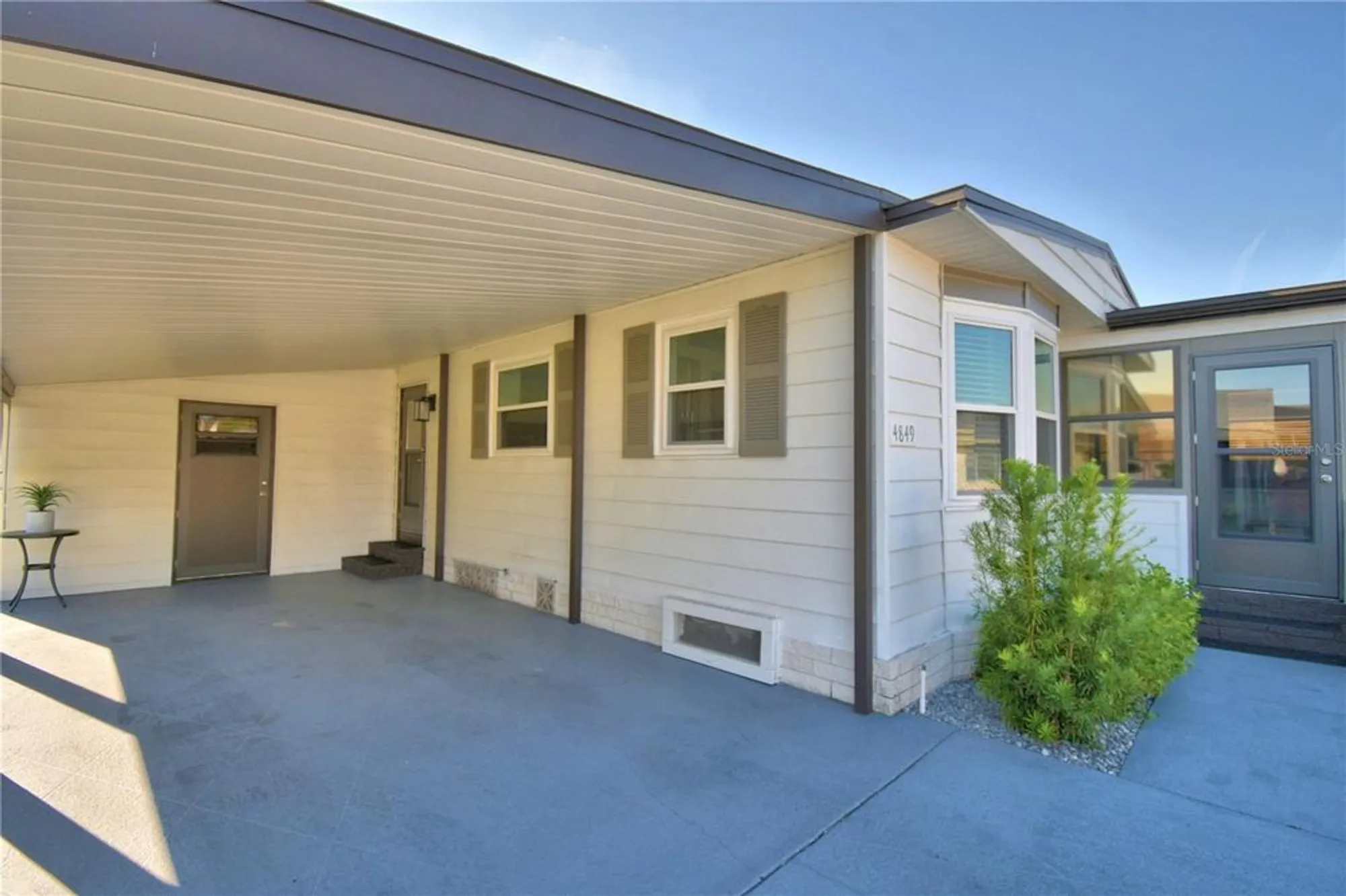 Property Slideshow image 3 of 50 | 4849 goldenview ln, Lakeland, FL, 33811