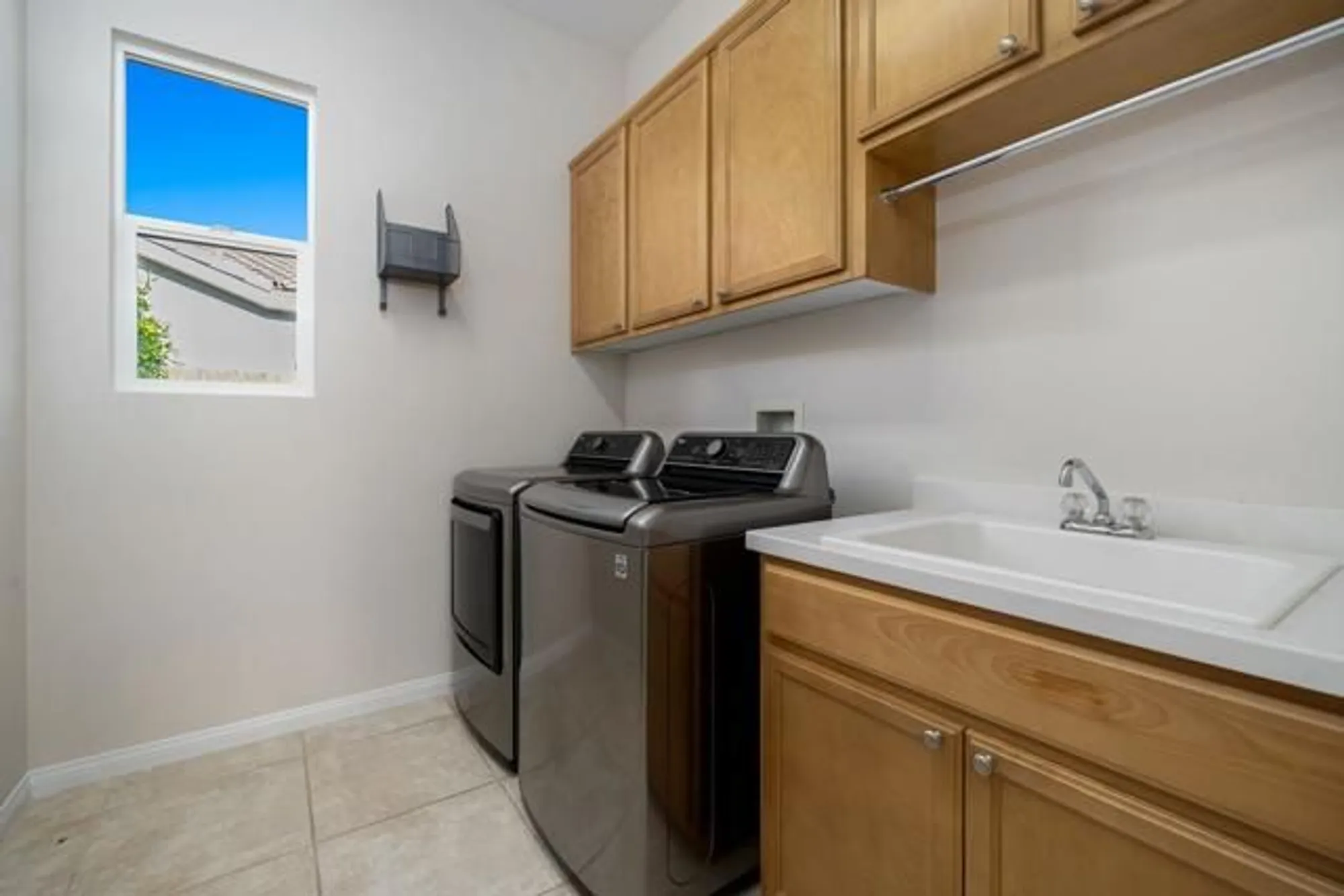 Property Slideshow image 42 of 48 | 81943 prism dr, La Quinta, CA, 92253