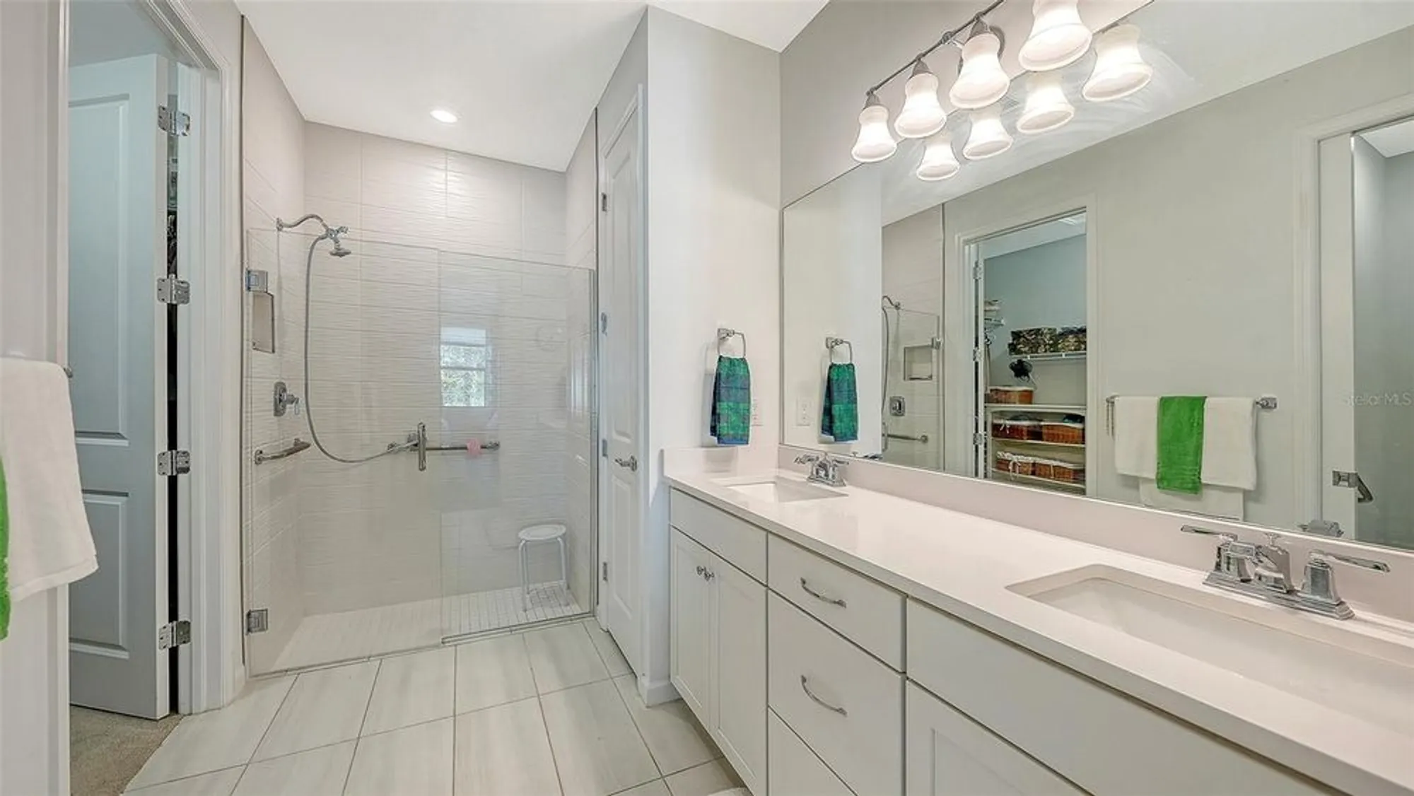 Property Slideshow image 26 of 53 | 12287 myrtle bay ct, Sarasota, FL, 34238