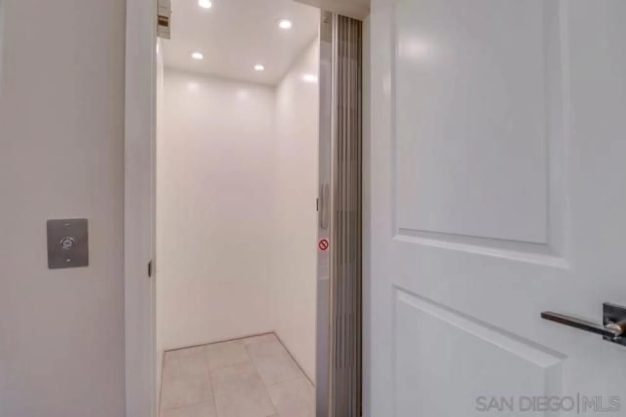 Property Slideshow image 16 of 40 | 16750 coyote bush dr unit 31, San Diego, CA, 92127