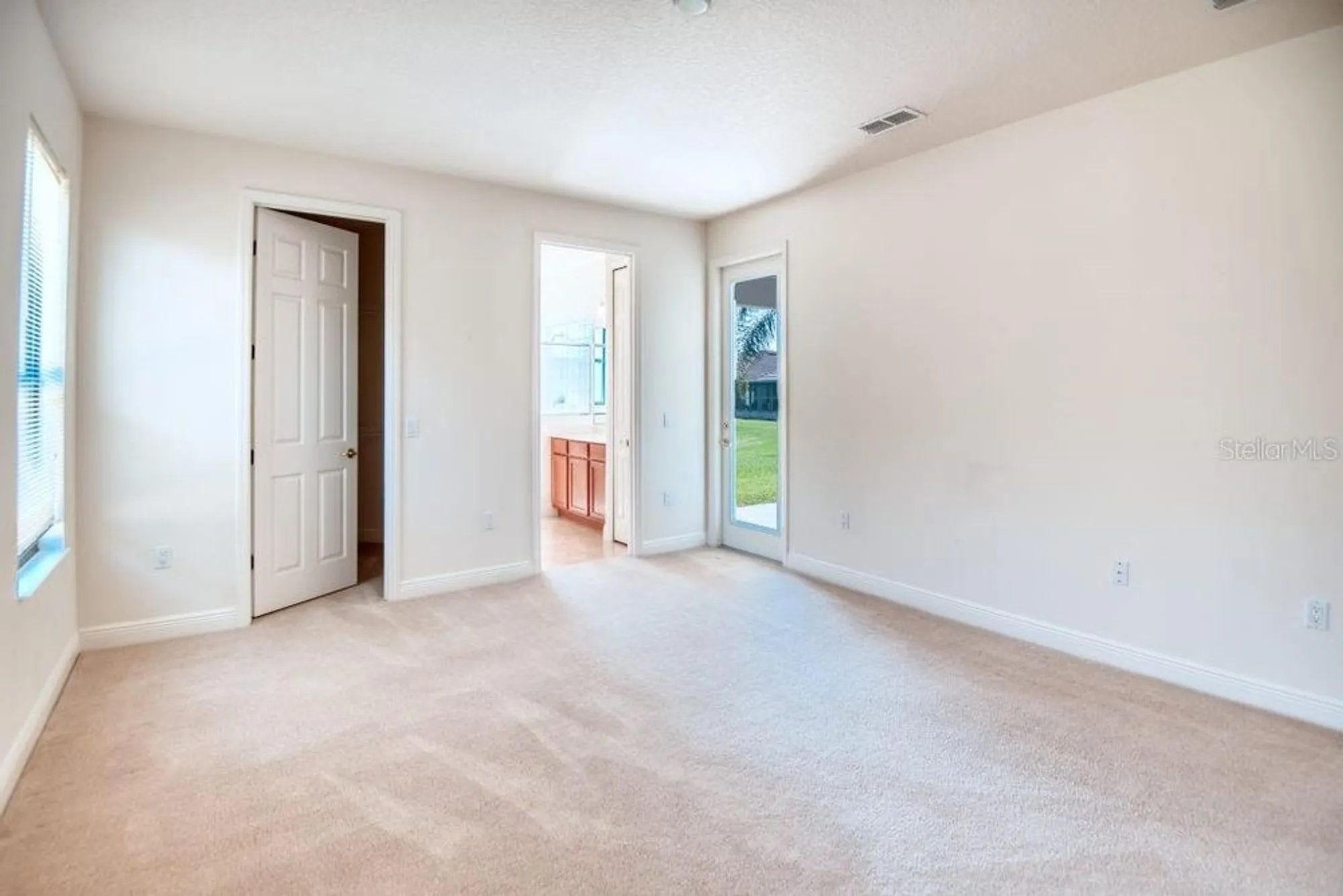 Property Slideshow image 19 of 34 | 307 monterey st, Poinciana, FL, 34759