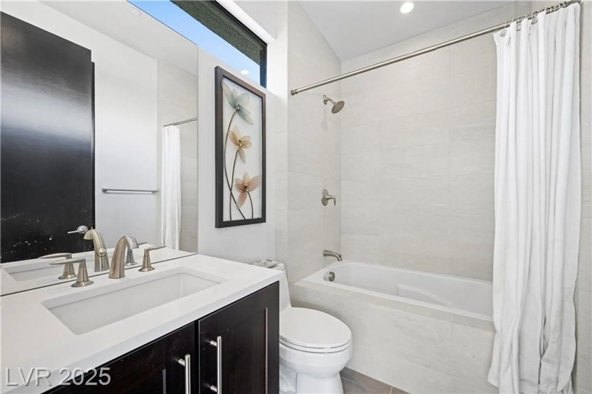 Property Slideshow image 56 of 99 | 5 highland cove ln, Henderson, NV, 89011