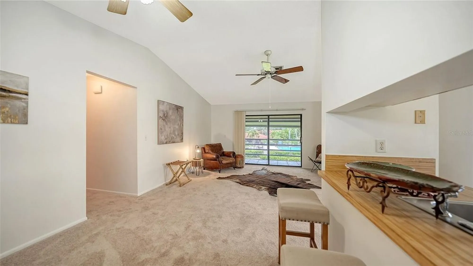 Property Slideshow image 18 of 36 | 5785 gardens dr # 5785, Sarasota, FL, 34243