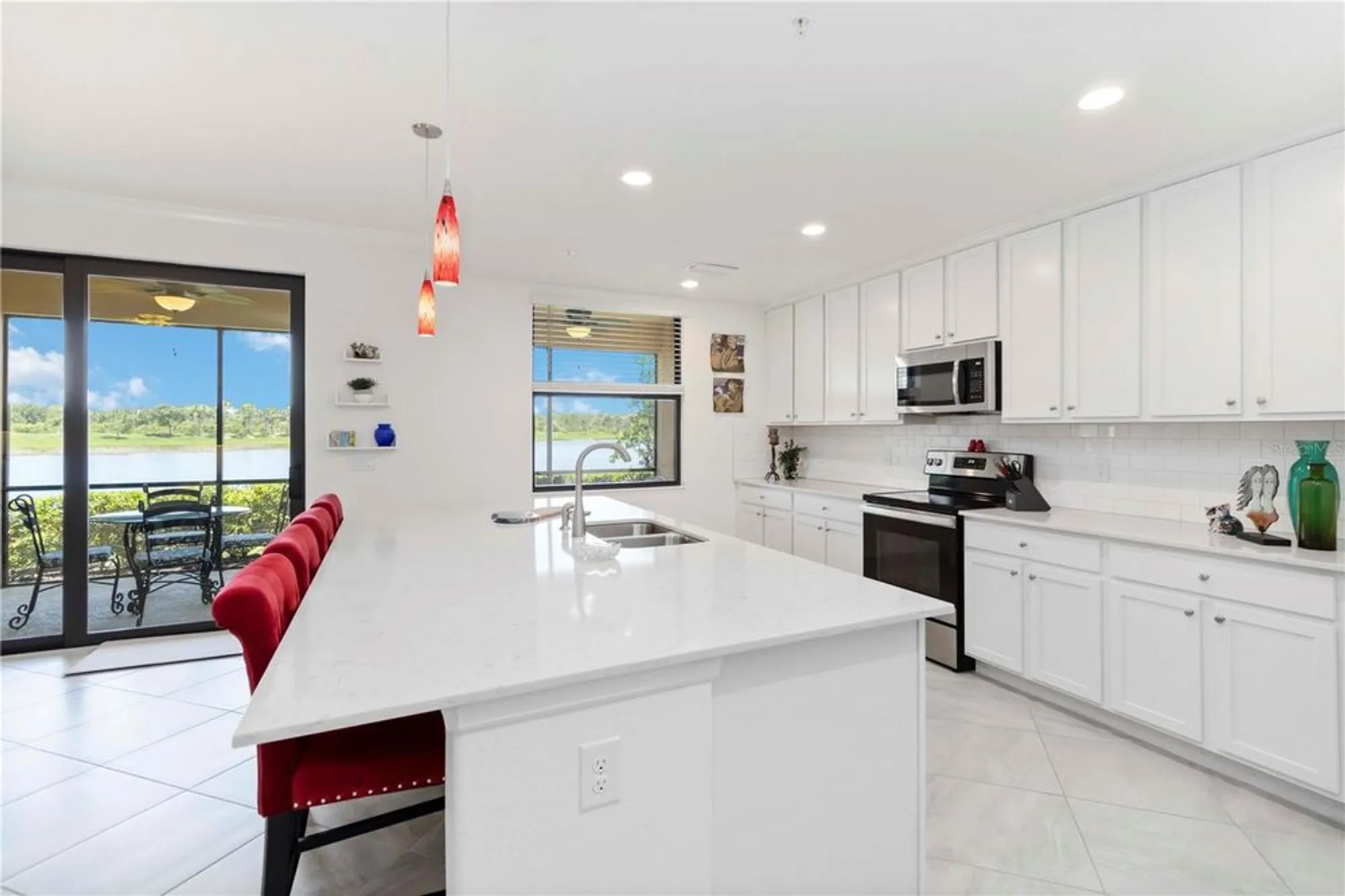 Property Slideshow image 21 of 100 | 10801 tarflower dr 102, Venice, FL, 34293