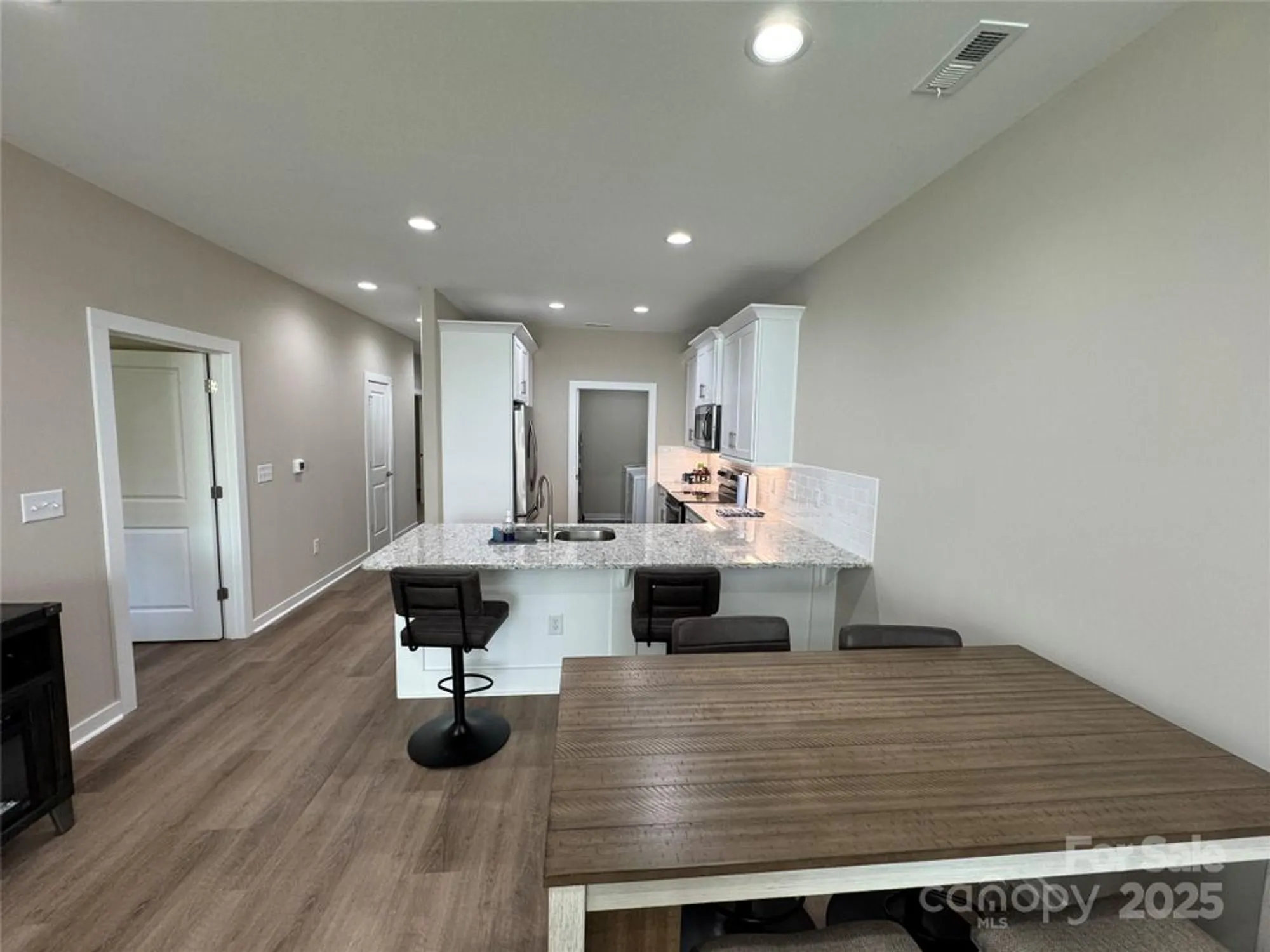 Property Slideshow image 12 of 26 | 2822 15th avenue pl se, Hickory, NC, 28602