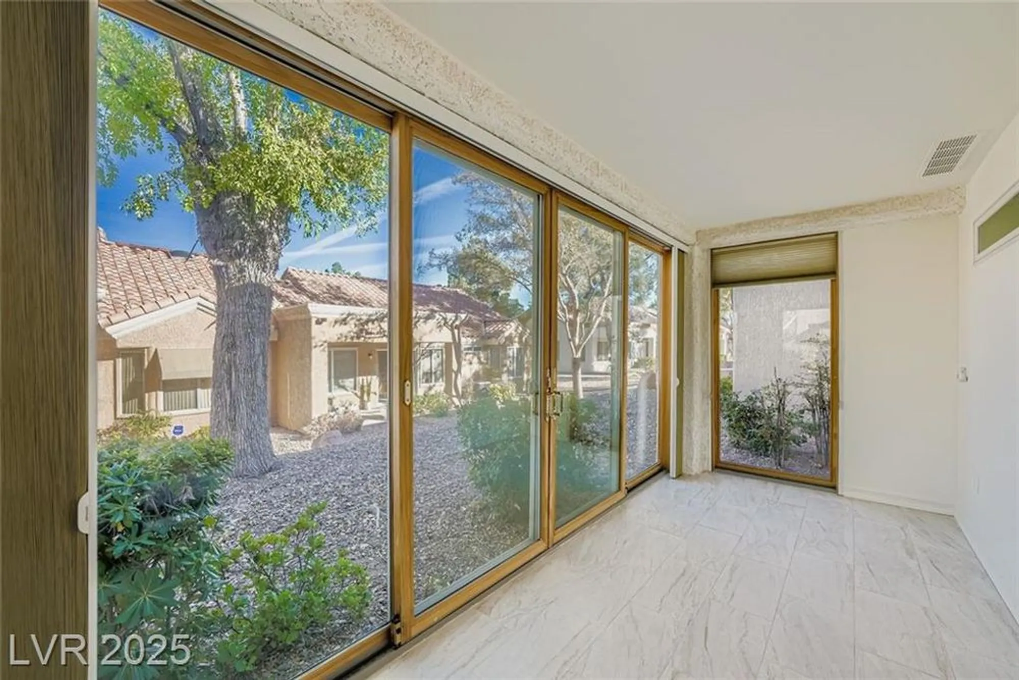 Property Slideshow image 21 of 26 | 2520 palmridge dr, Las Vegas, NV, 89134