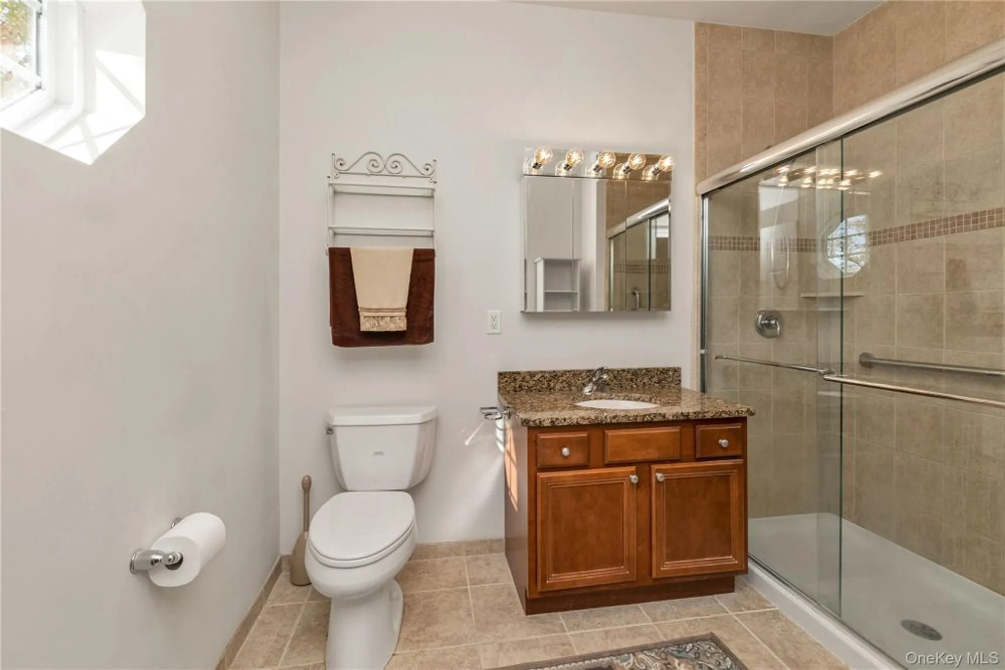 Property Slideshow image 13 of 27 | 331 spring dr, East Meadow, NY, 11554