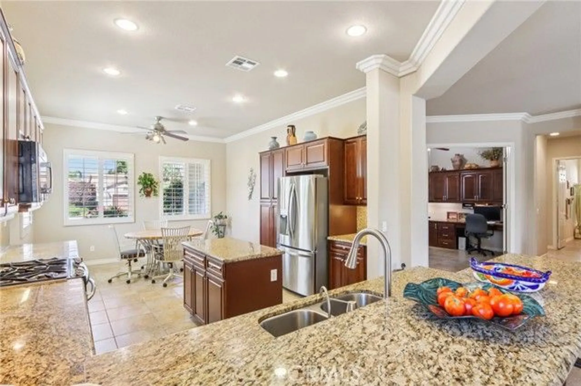 Property Slideshow image 11 of 73 | 5587 paseo famosa, Hemet, CA, 92545