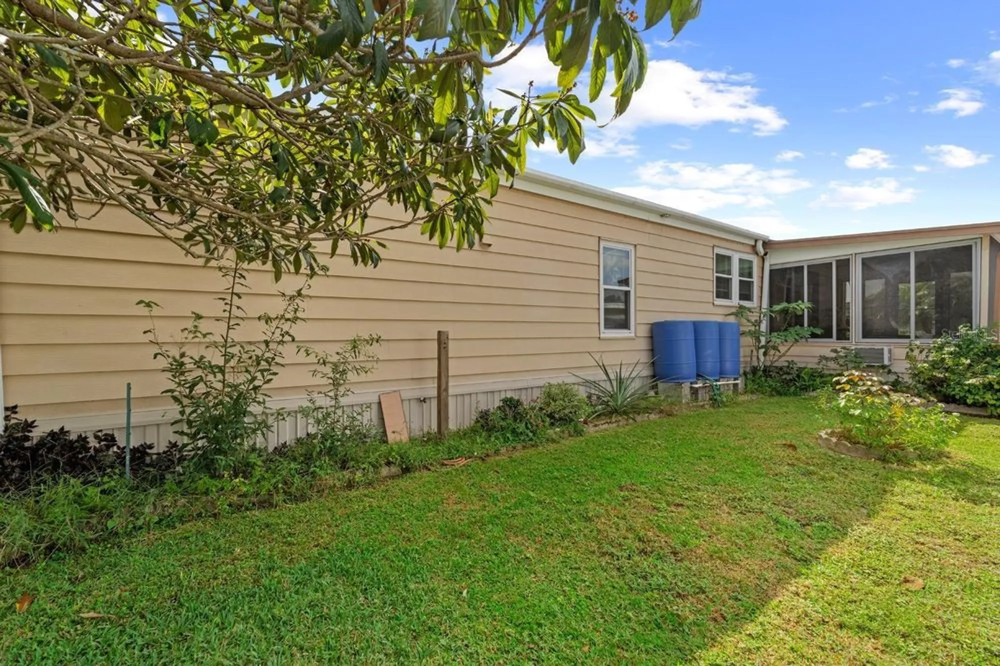 Property Slideshow image 20 of 28 | 5082 fox cliff dr, Lakeland, FL, 33810