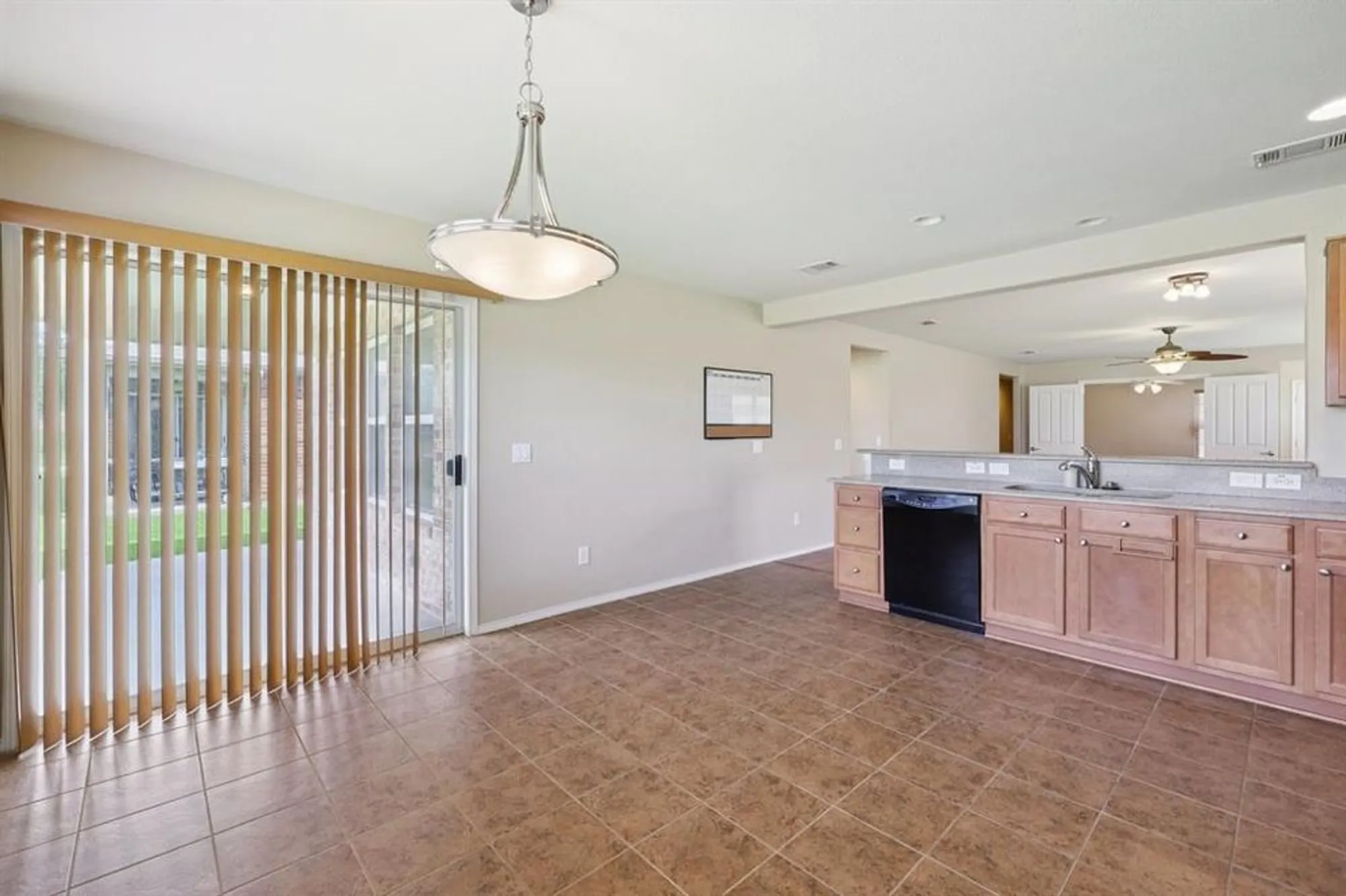 Property Slideshow image 17 of 36 | 7850 estancia dr, Frisco, TX, 75036