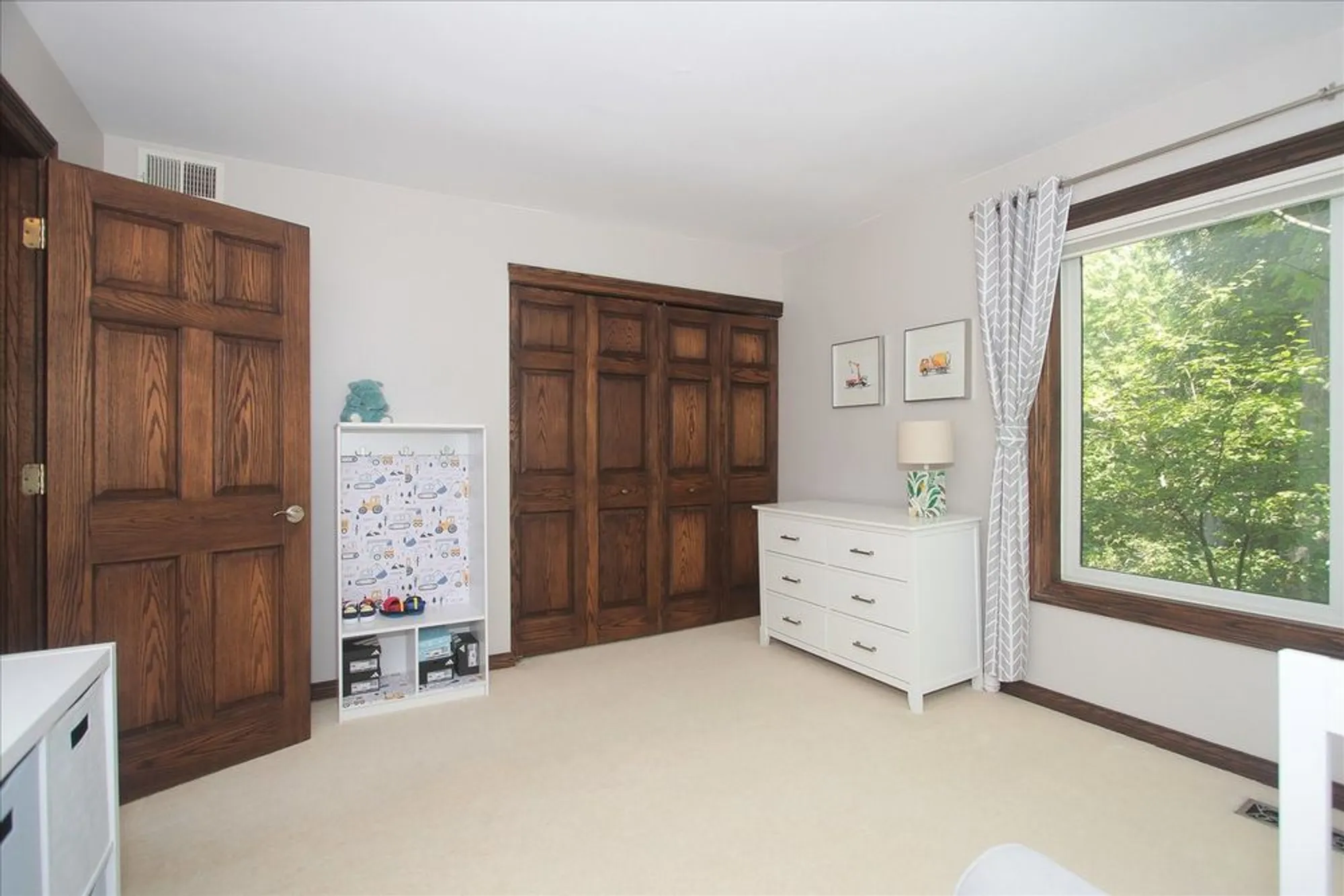 Property Slideshow image 19 of 34 | 716 old barn rd apt b b, Lake Barrington, IL, 60010