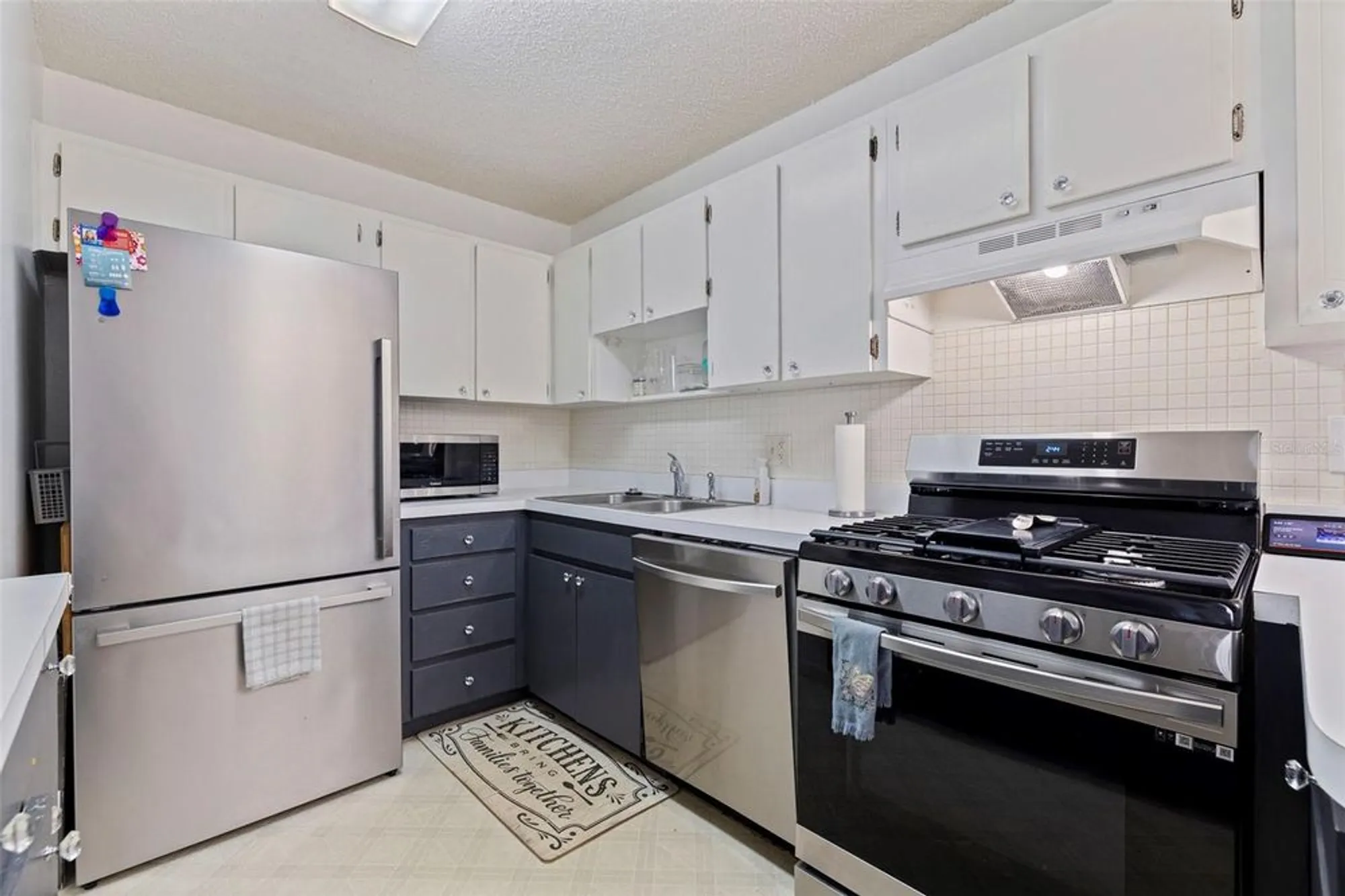 Property Slideshow image 6 of 40 | 5603 80th st n unit 107, Saint Petersburg, FL, 33709