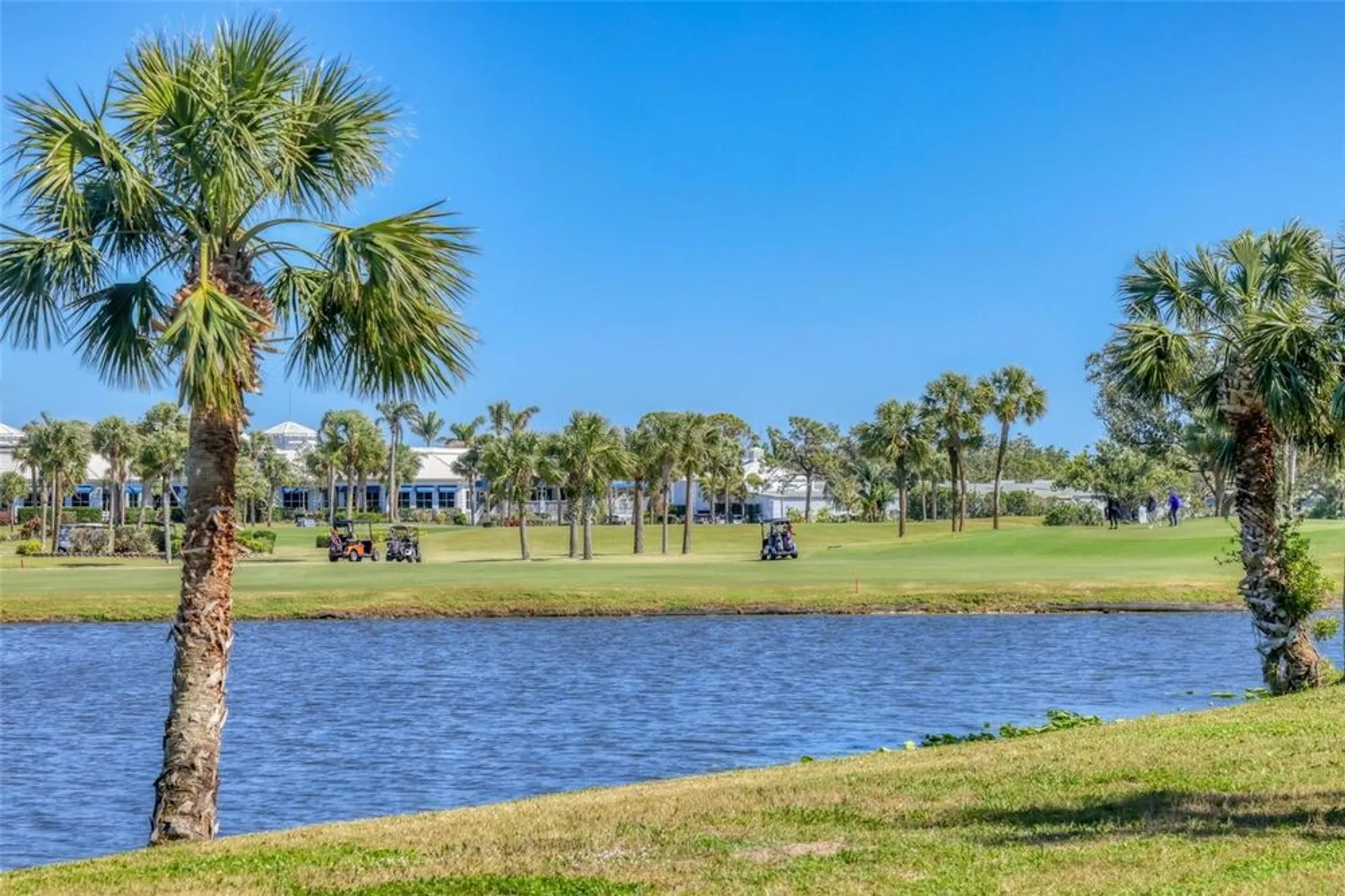 Property Slideshow image 15 of 25 | 404 cerromar cir 119, Venice, FL, 34293