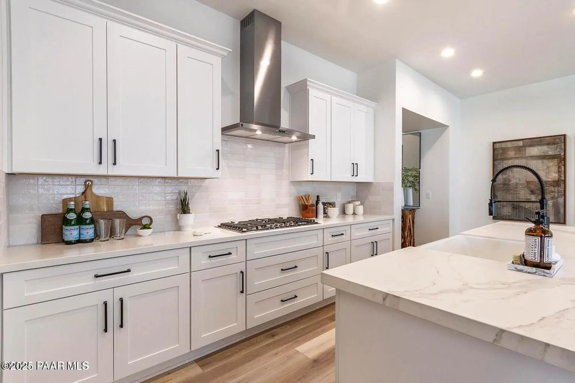 Property Slideshow image 4 of 12 | 1124 s lakeview dr, Prescott, AZ, 86301