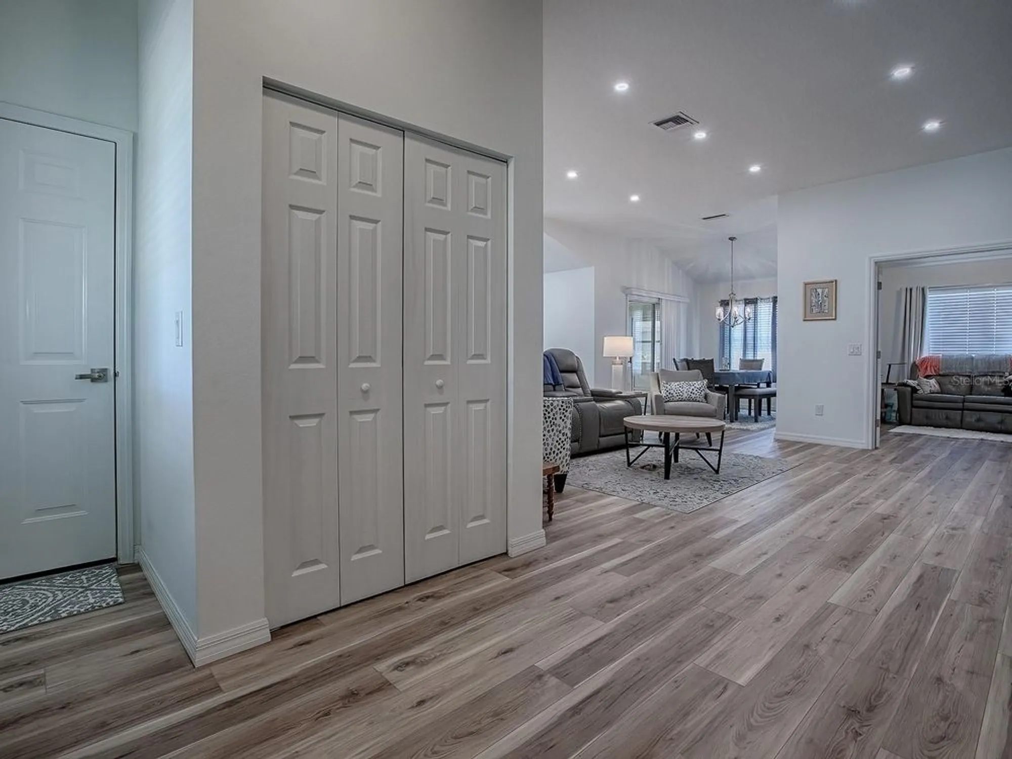 Property Slideshow image 8 of 50 | 1010 ventura dr, The Villages, FL, 32159