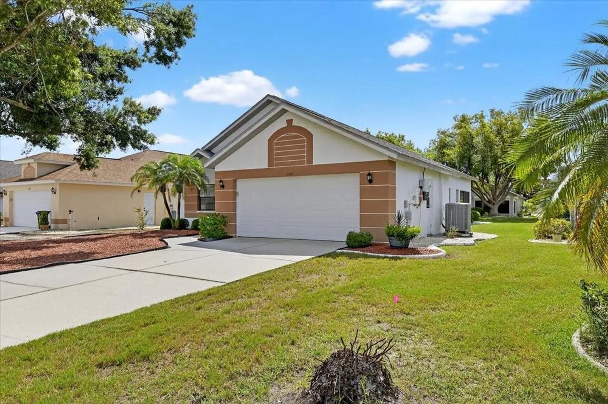 Property Slideshow image 37 of 54 | 1828 e del webb blvd, Sun City Center, FL, 33573