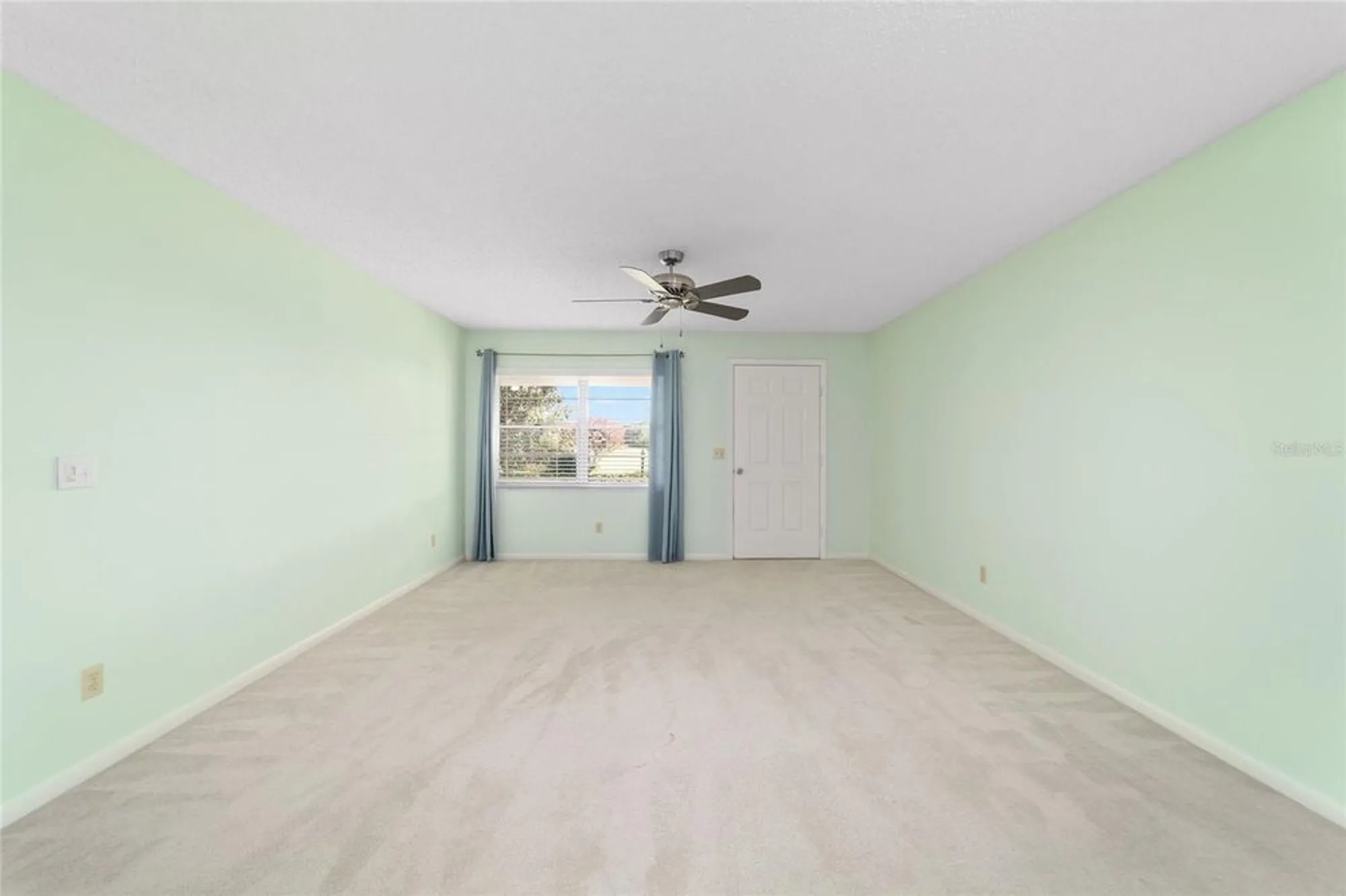 Property Slideshow image 14 of 51 | 8530 sw 90th st c, Ocala, FL, 34481