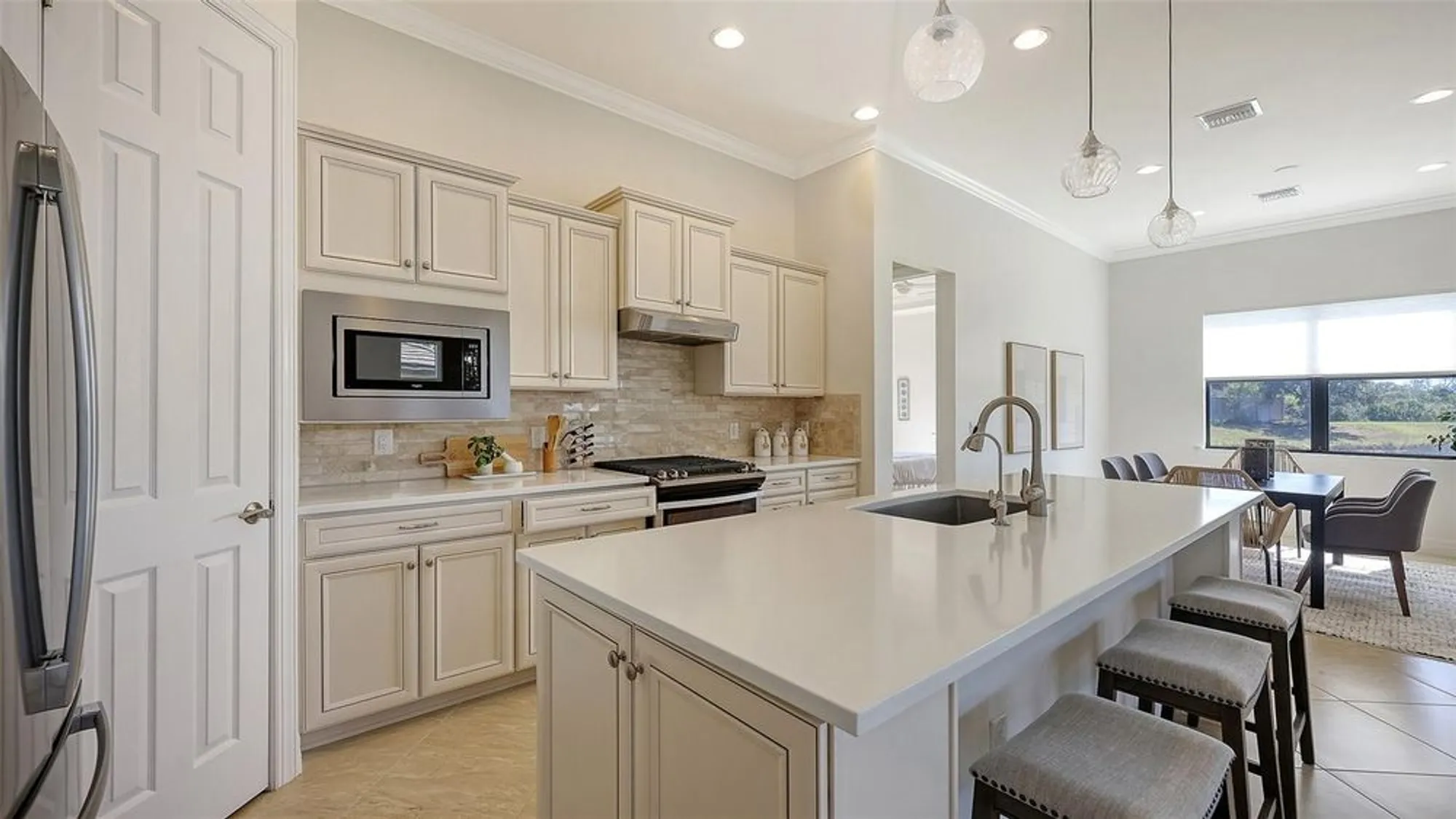 Property Slideshow image 20 of 46 | 5987 snowy egret dr, Sarasota, FL, 34238