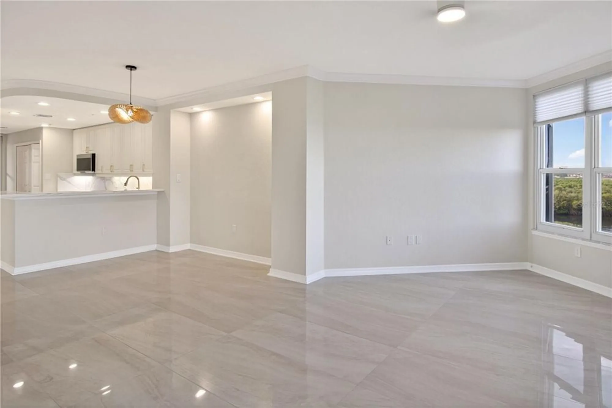 Property Slideshow image 20 of 59 | 5430 eagles point cir 202, Sarasota, FL, 34231
