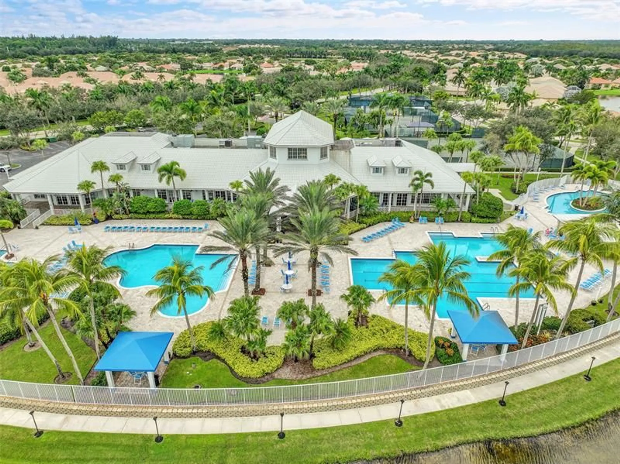 Property Slideshow image 26 of 36 | 9815 galleon dr, West Palm Beach, FL, 33411