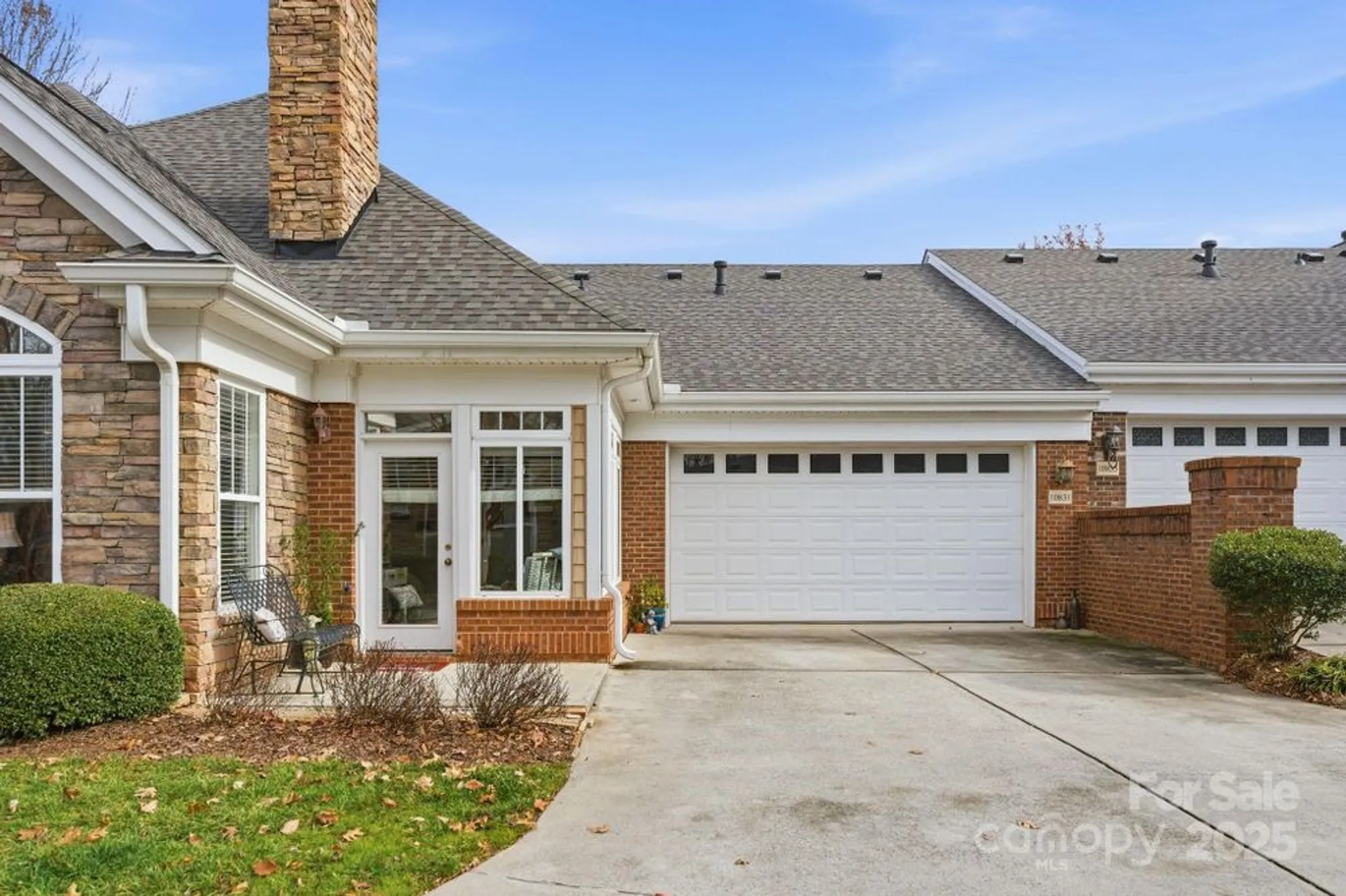 Property Slideshow image 23 of 25 | 10831 casetta dr, Matthews, NC, 28105