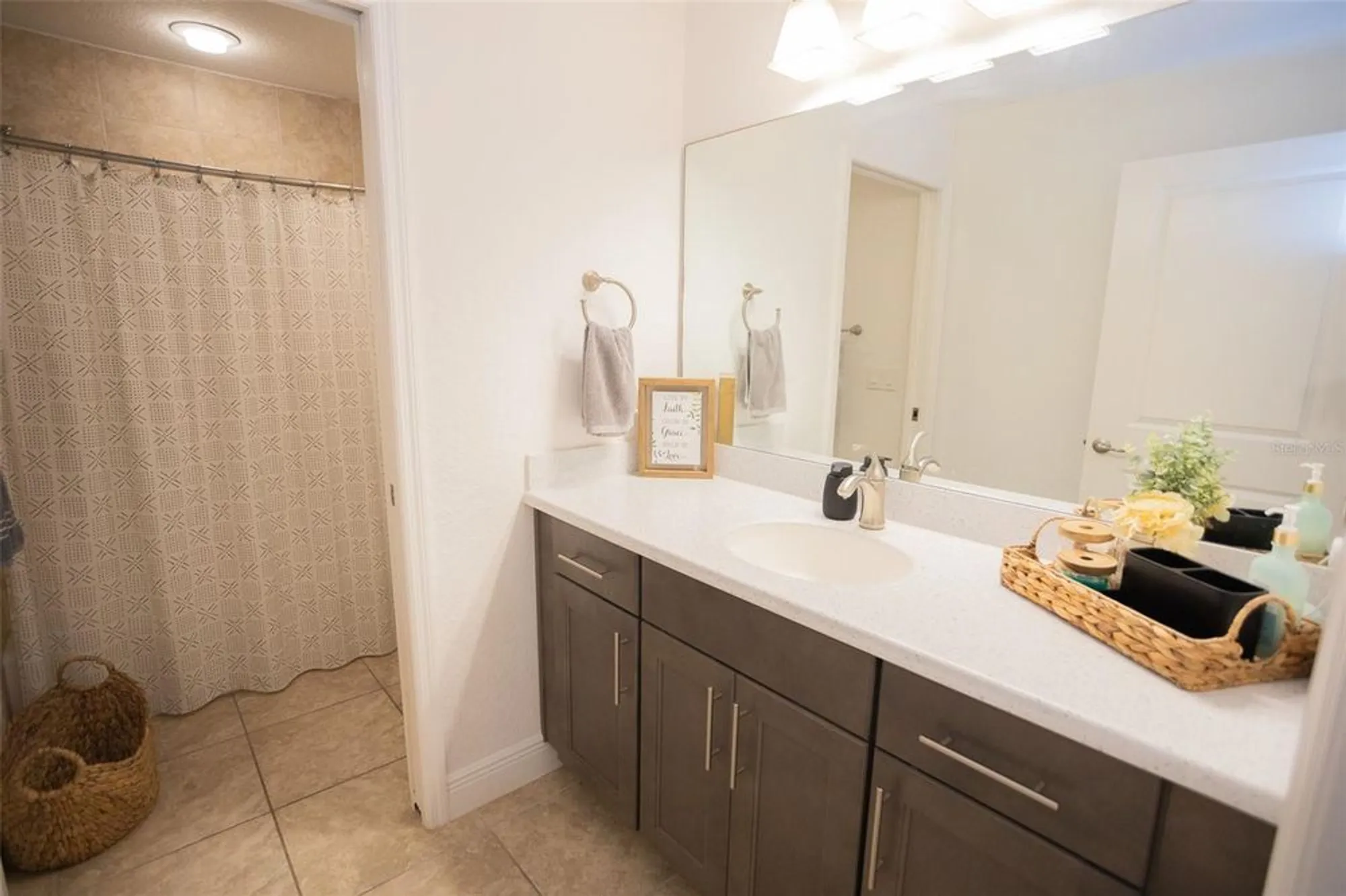 Property Slideshow image 10 of 18 | 10274 julia isles ave, Oxford, FL, 34484