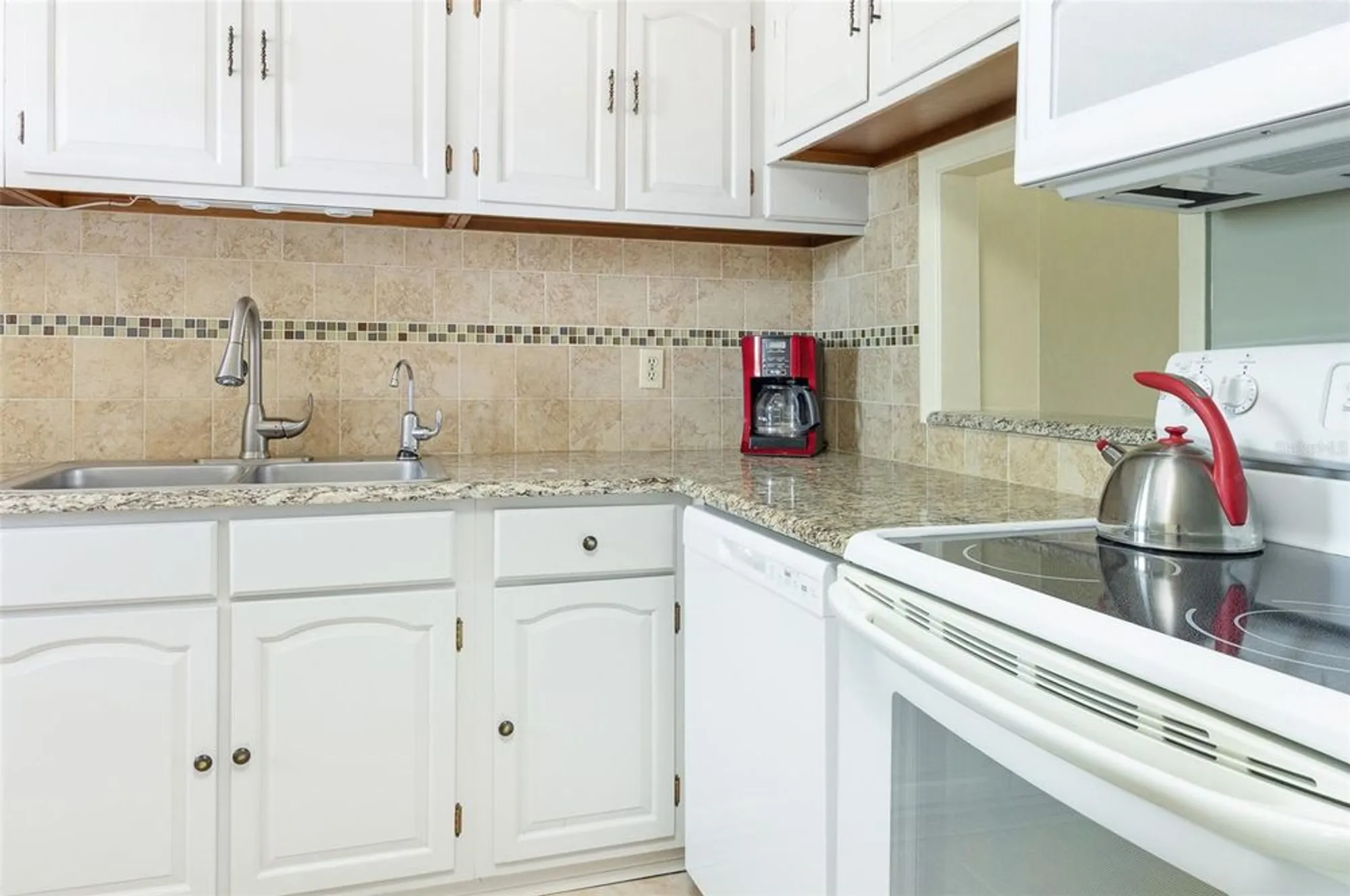 Property Slideshow image 7 of 38 | 1 boca ciega point blvd apt 212, St Petersburg, FL, 33708