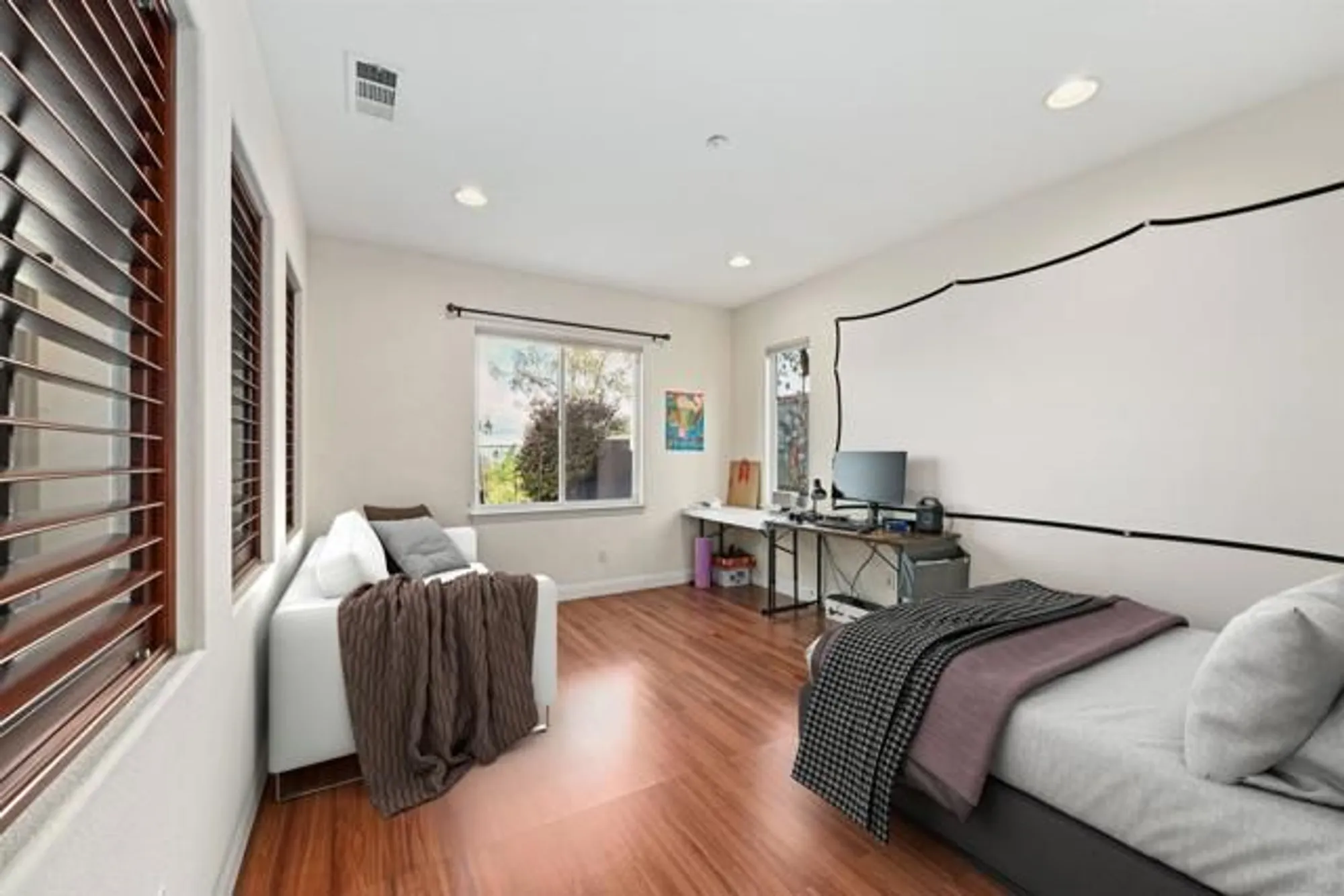 Property Slideshow image 6 of 34 | 10562 aspen gln, Escondido, CA, 92026