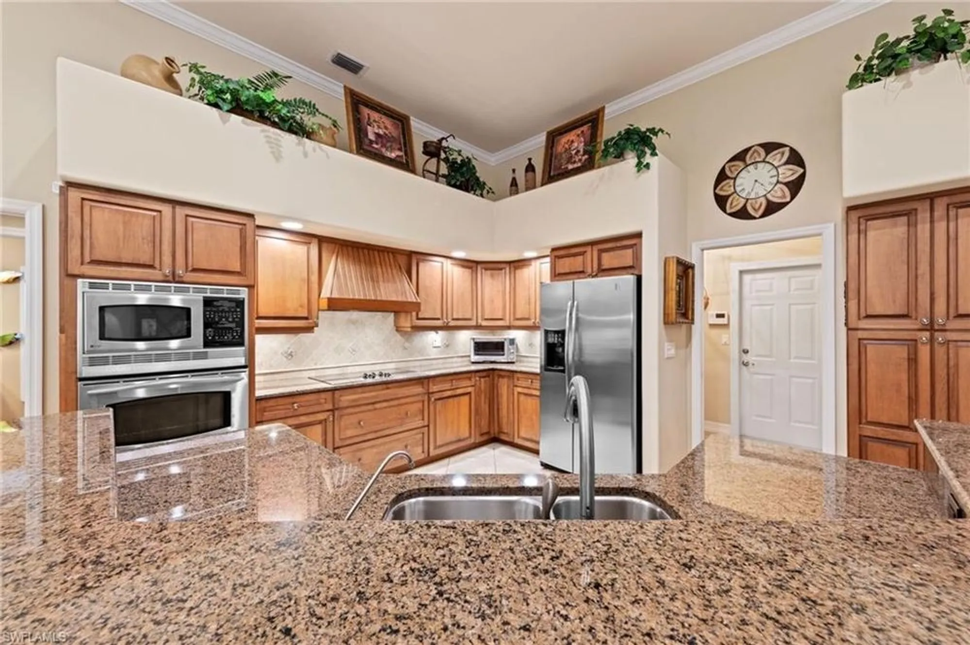 Property Slideshow image 9 of 25 | 3501 fiddlehead ct, Bonita Springs, FL, 34134