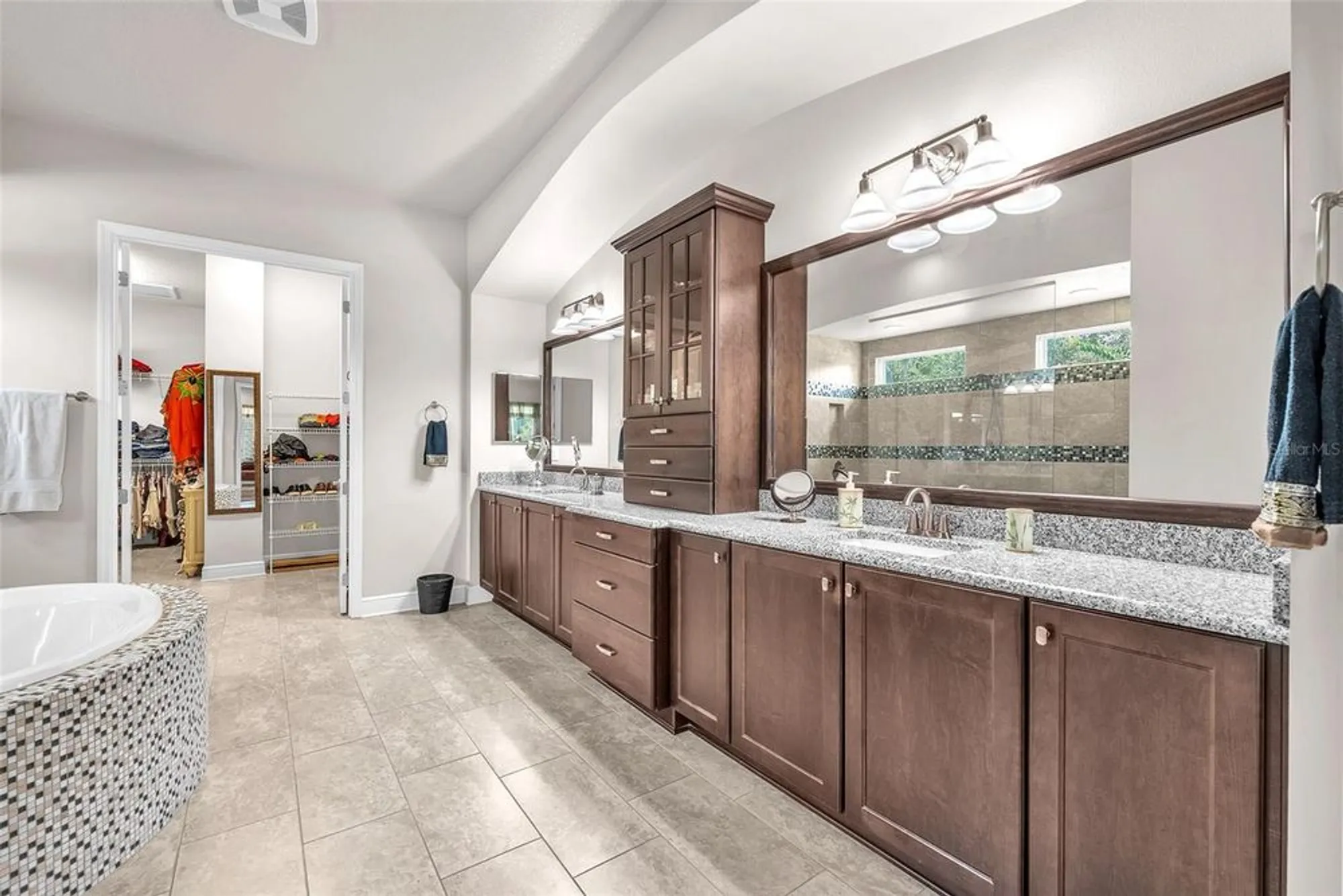 Property Slideshow image 37 of 58 | 6122 watercolor dr, Lithia, FL, 33547