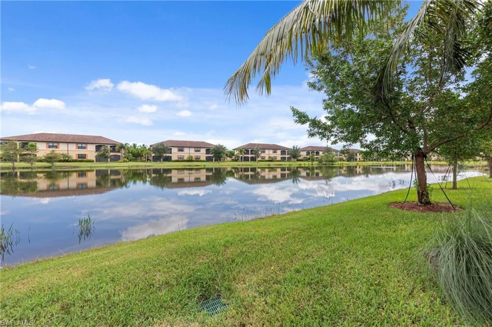 Property Slideshow image 41 of 49 | 28009 foxrock ct, Bonita Springs, FL, 34135