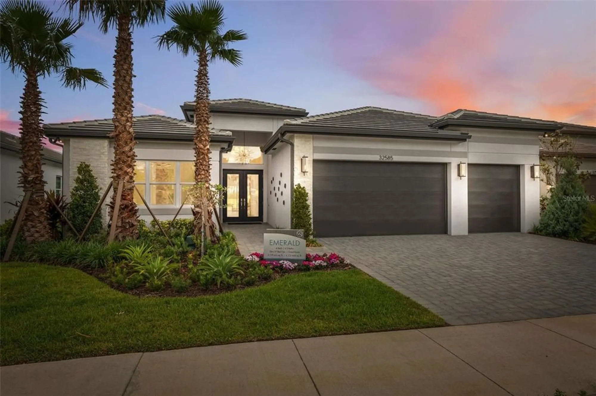 Property Slideshow image 2 of 41 | 3915 corsica pl, Wesley Chapel, FL, 33543