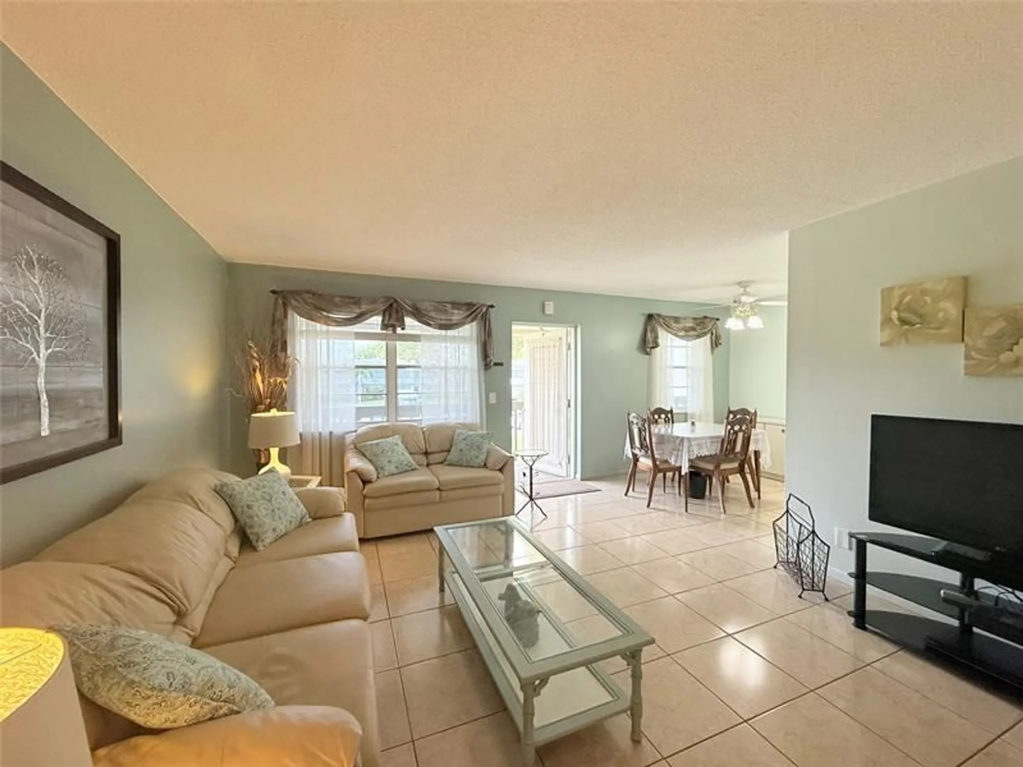 Property Slideshow image 5 of 45 | 15 markham a # 15, Deerfield Beach, FL, 33442