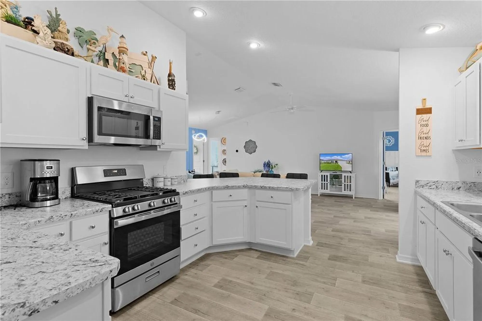 Property Slideshow image 8 of 34 | 3389 luty ln, The Villages, FL, 32163