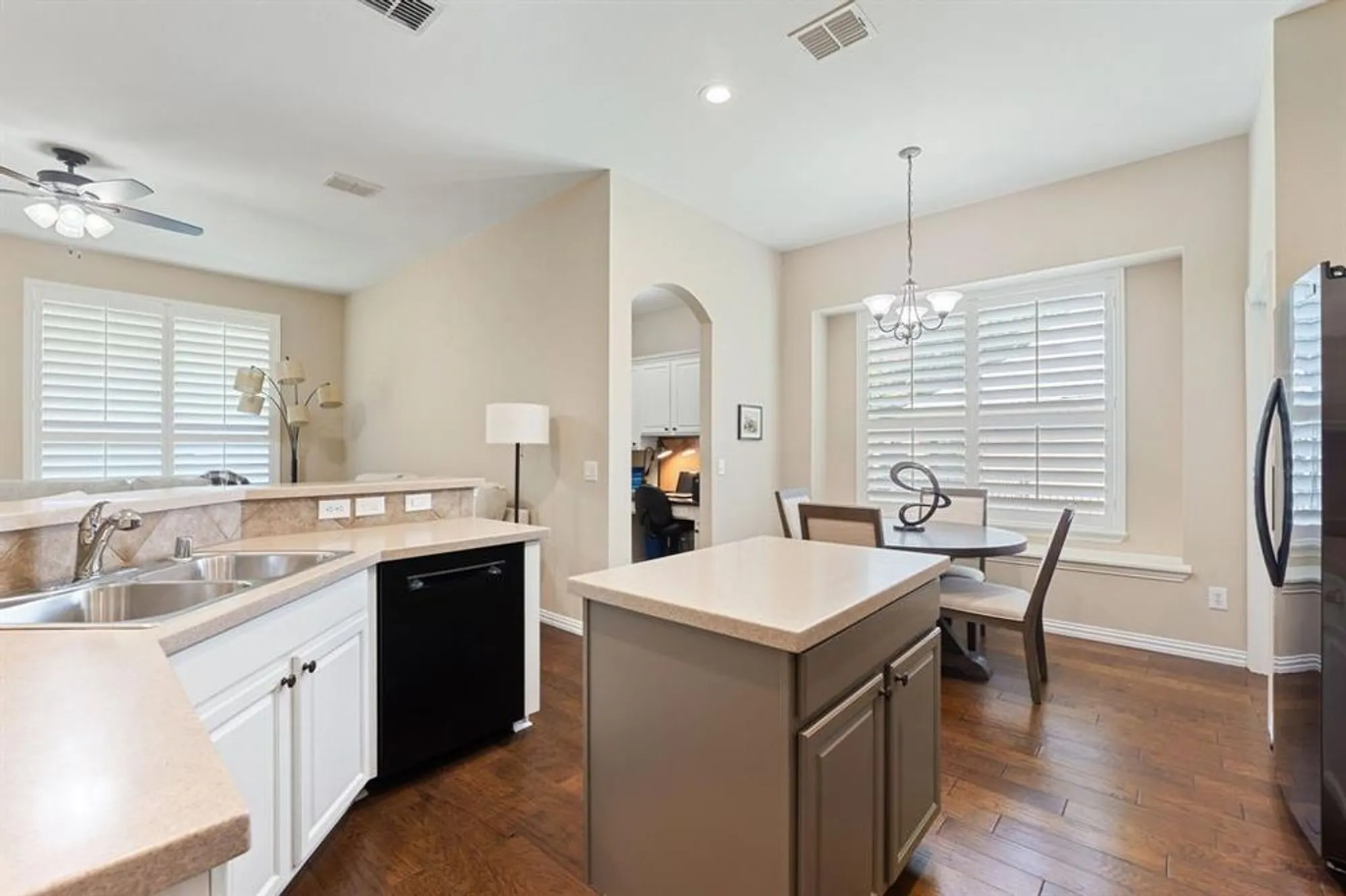 Property Slideshow image 14 of 36 | 900 medinah dr, Fairview, TX, 75069