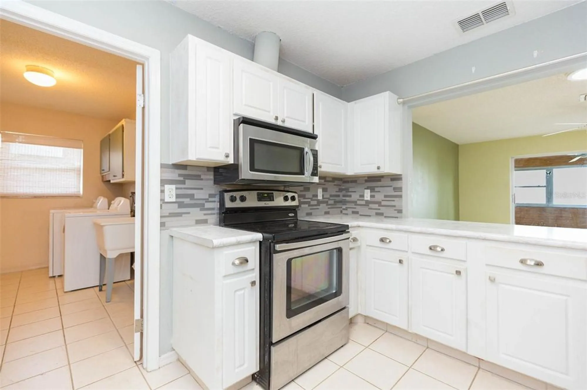 Property Slideshow image 15 of 42 | 1816 n pebble beach blvd, Sun City Center, FL, 33573