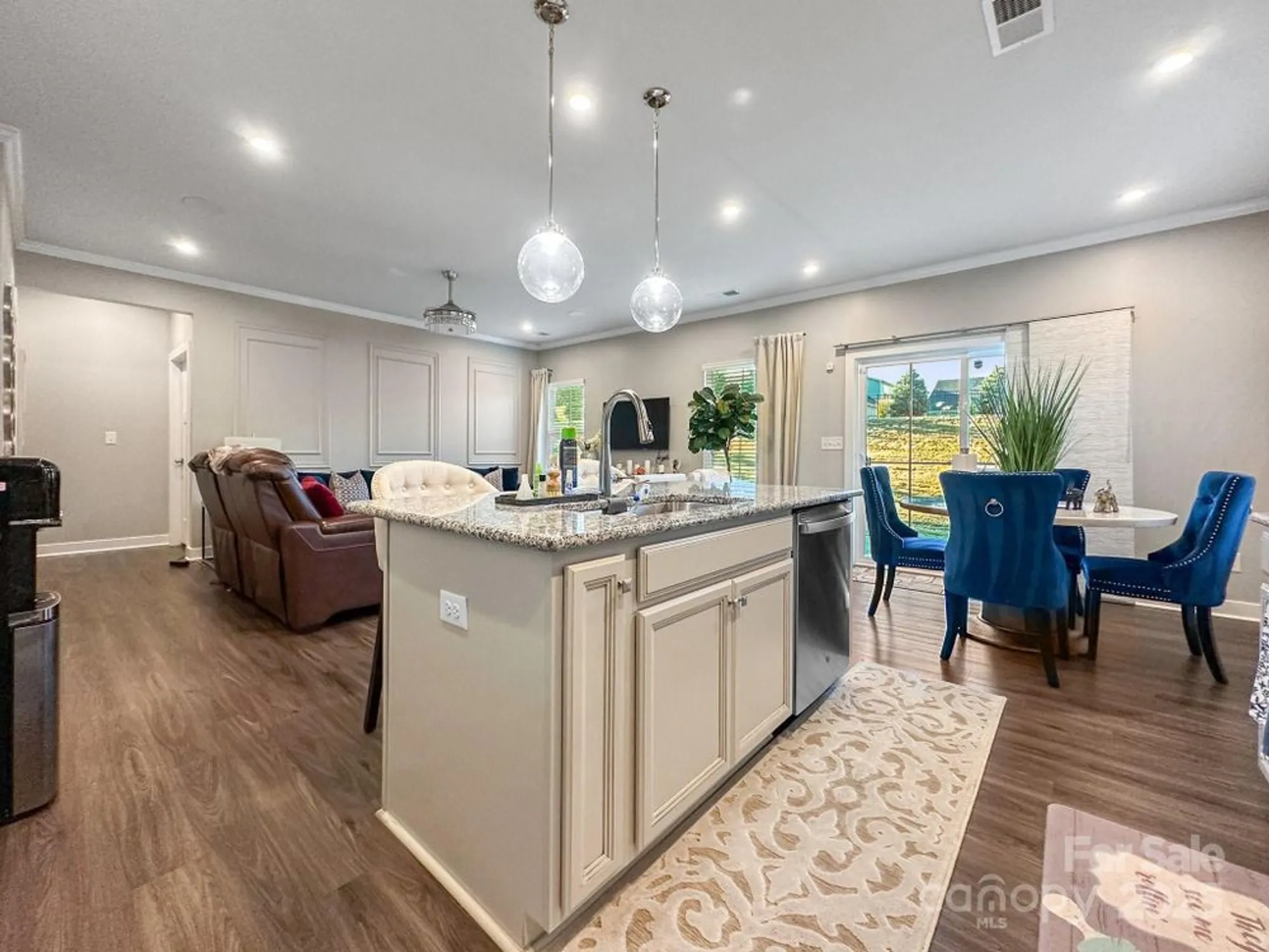 Property Slideshow image 10 of 23 | 10253 black locust ln, Charlotte, NC, 28215