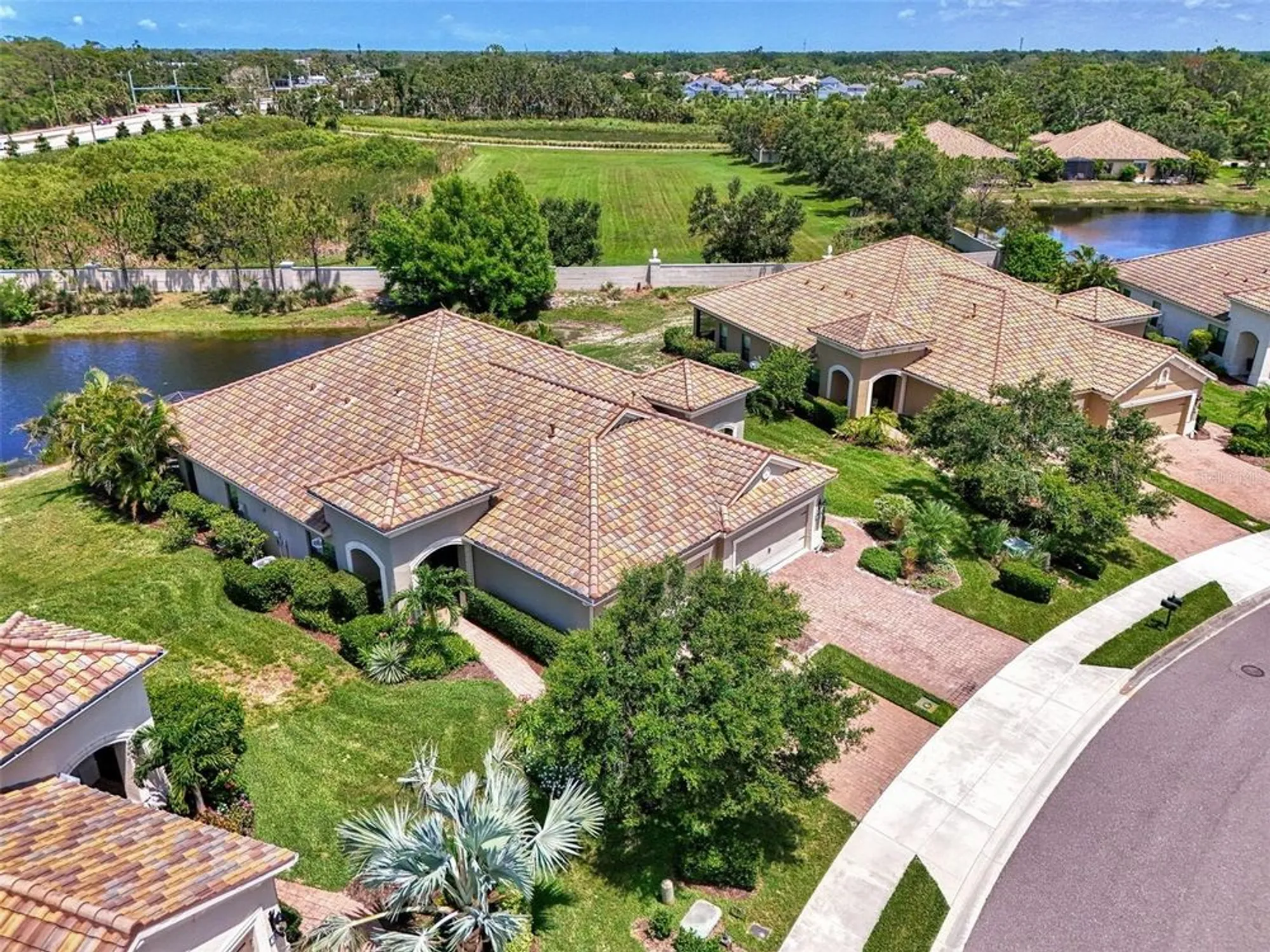 Property Slideshow image 5 of 39 | 1375 backspin dr, Englewood, FL, 34223