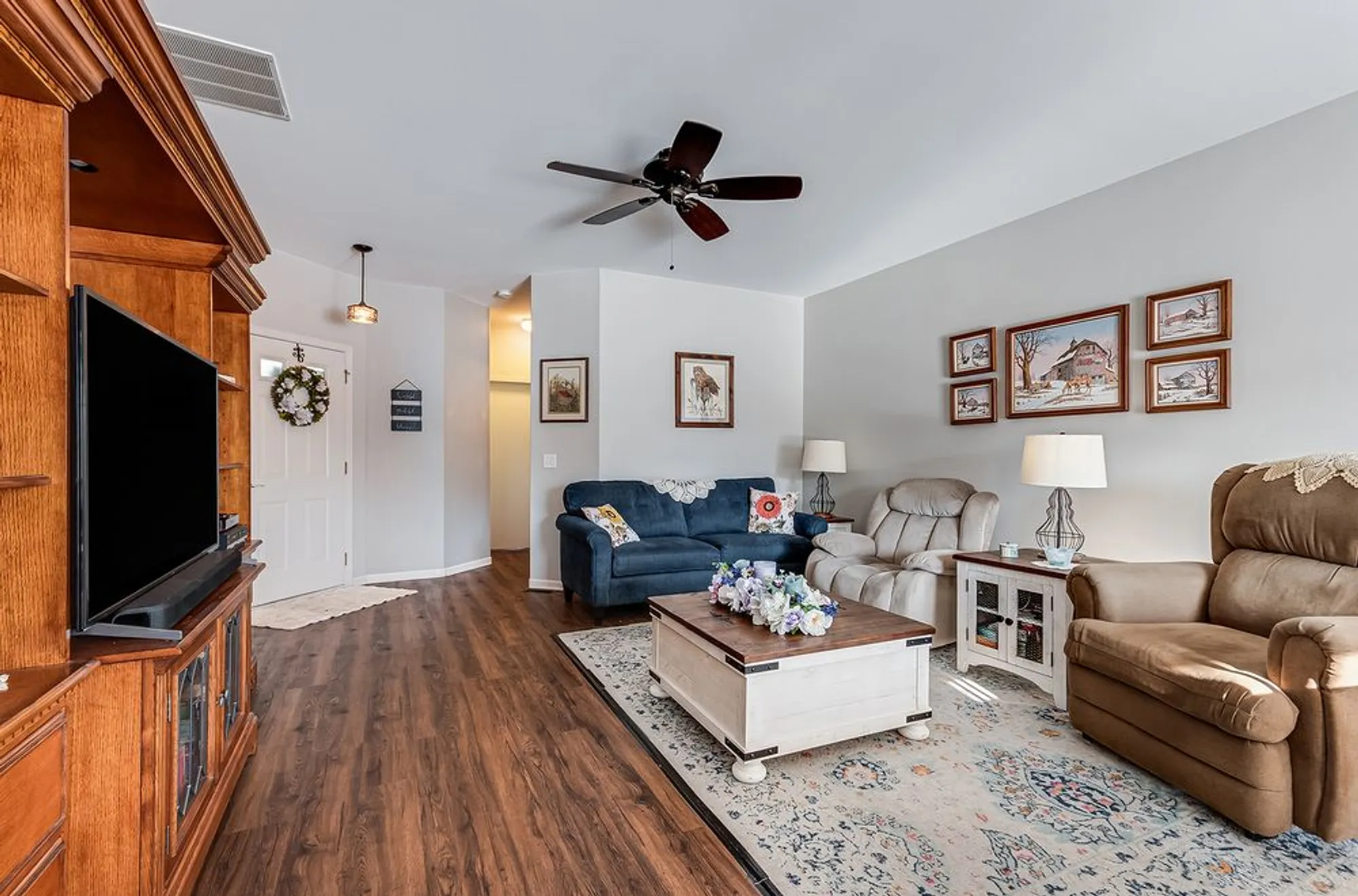 Property Slideshow image 6 of 21 | 2525 park ridge ct # 2525, Crest Hill, IL, 60403