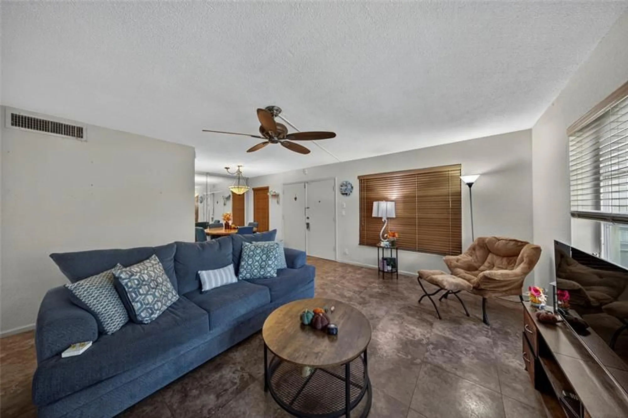 Property Slideshow image 13 of 41 | 2901 nw 47th ter apt 245a, Lauderdale Lakes, FL, 33313