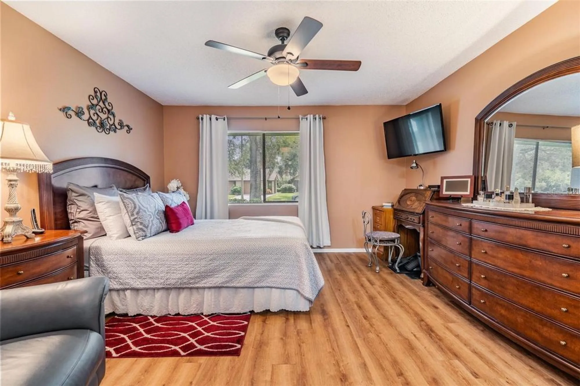 Property Slideshow image 14 of 38 | 2267 sequoia dr, Clearwater, FL, 33763