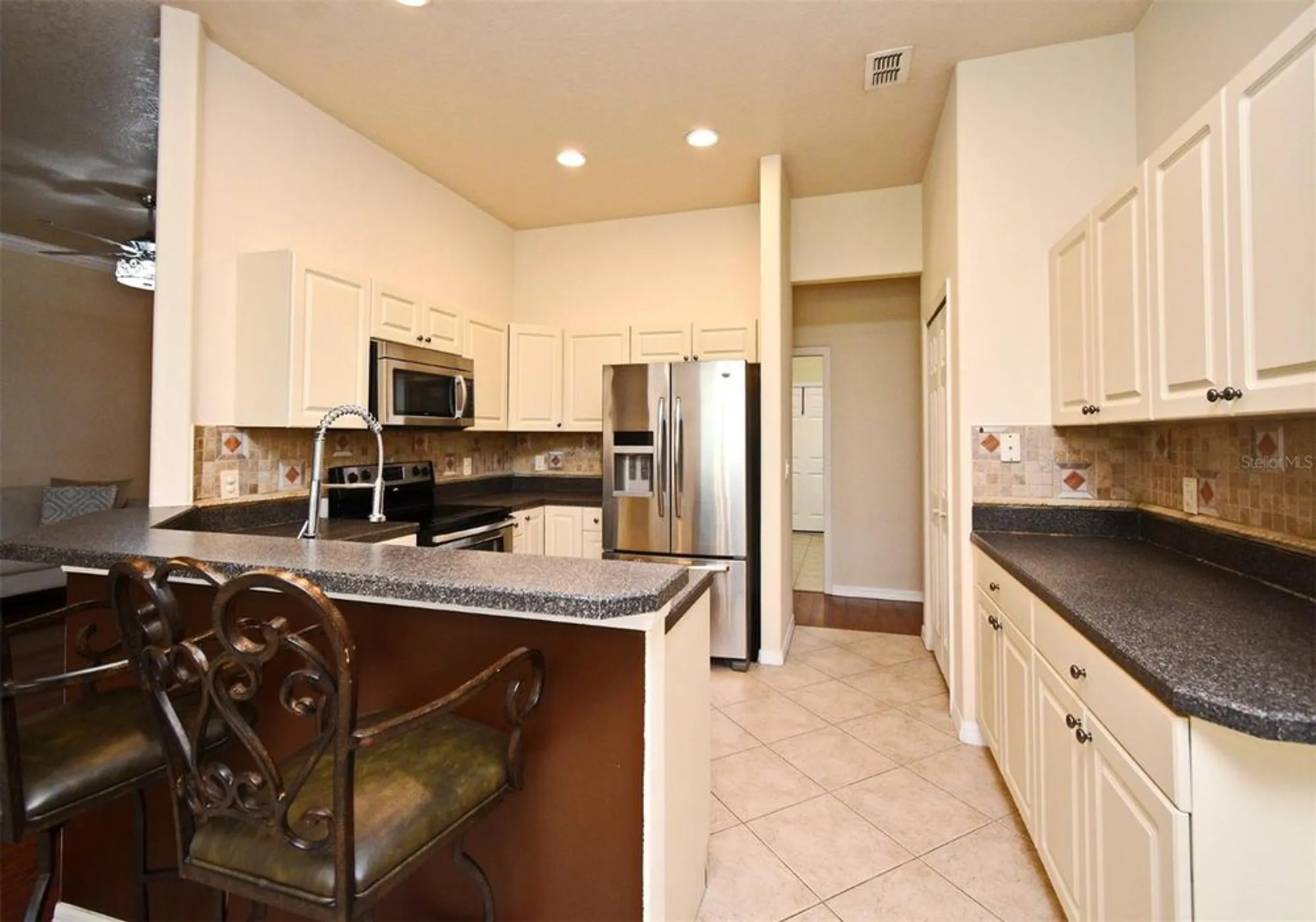 Property Slideshow image 15 of 48 | 2503 squaw crk, Clermont, FL, 34711