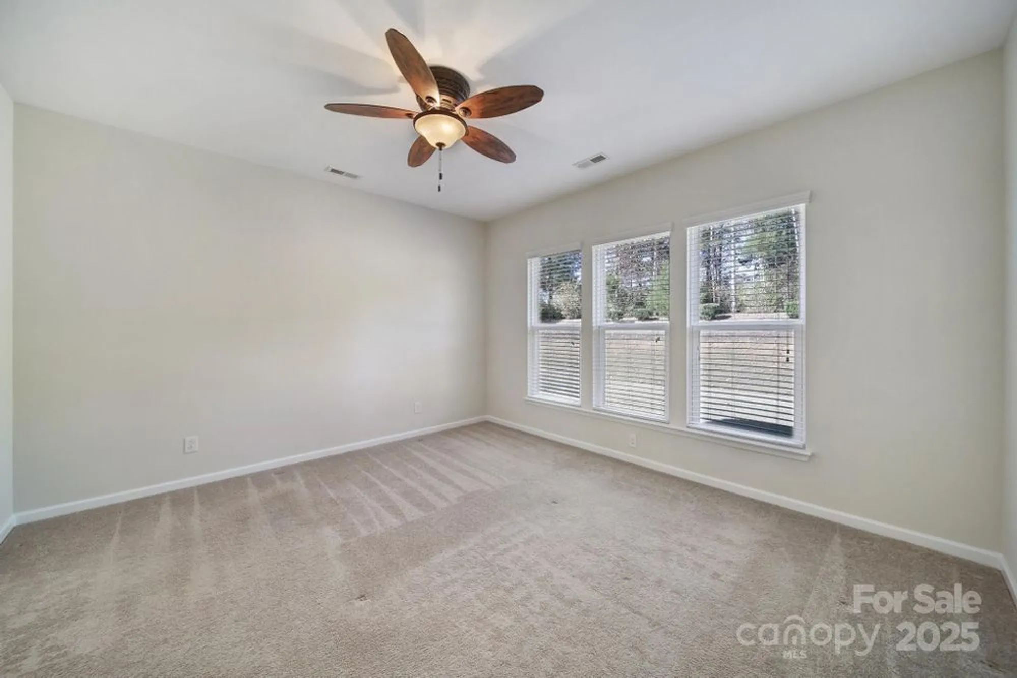 Property Slideshow image 17 of 41 | 20257 dovekie ln, Fort Mill, SC, 29707