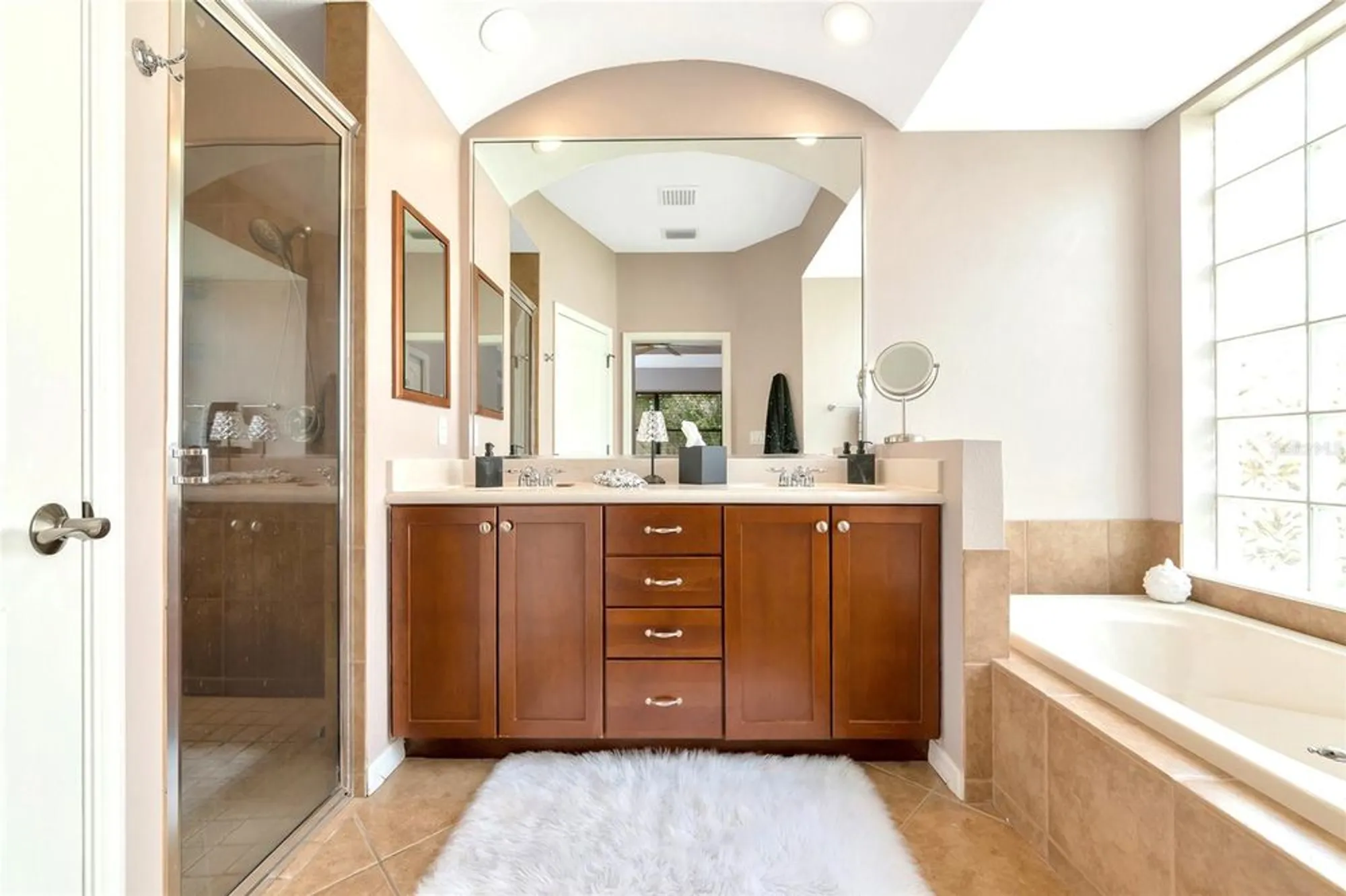 Property Slideshow image 10 of 43 | 6059 wingspan way, Bradenton, FL, 34203