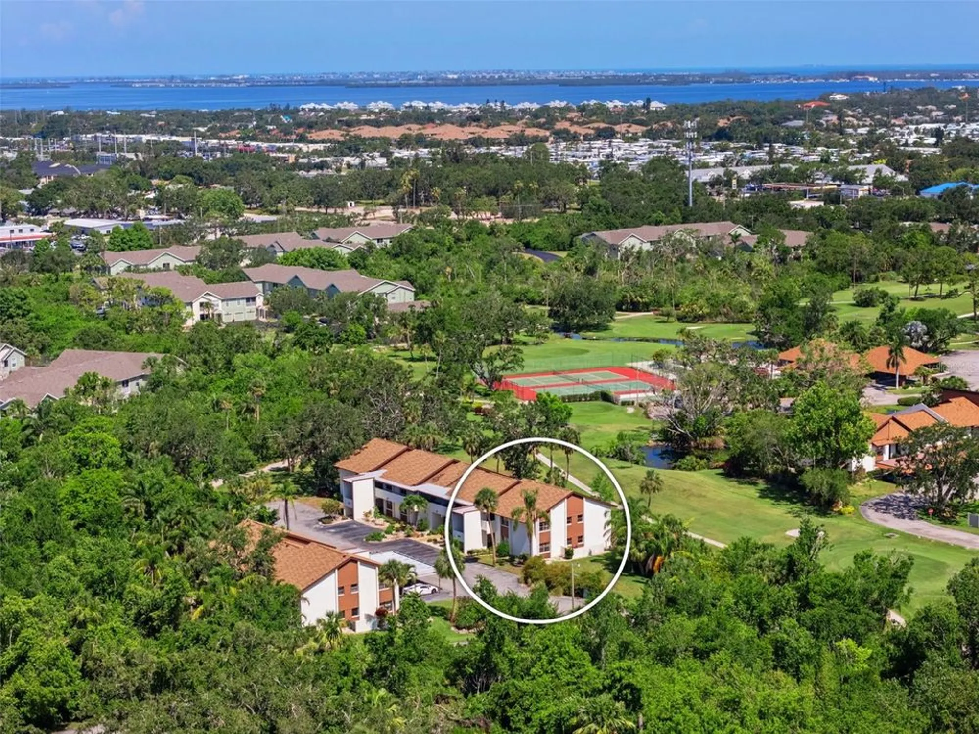 Property Slideshow image 31 of 50 | 6061 fairway ln 1411, Bradenton, FL, 34210