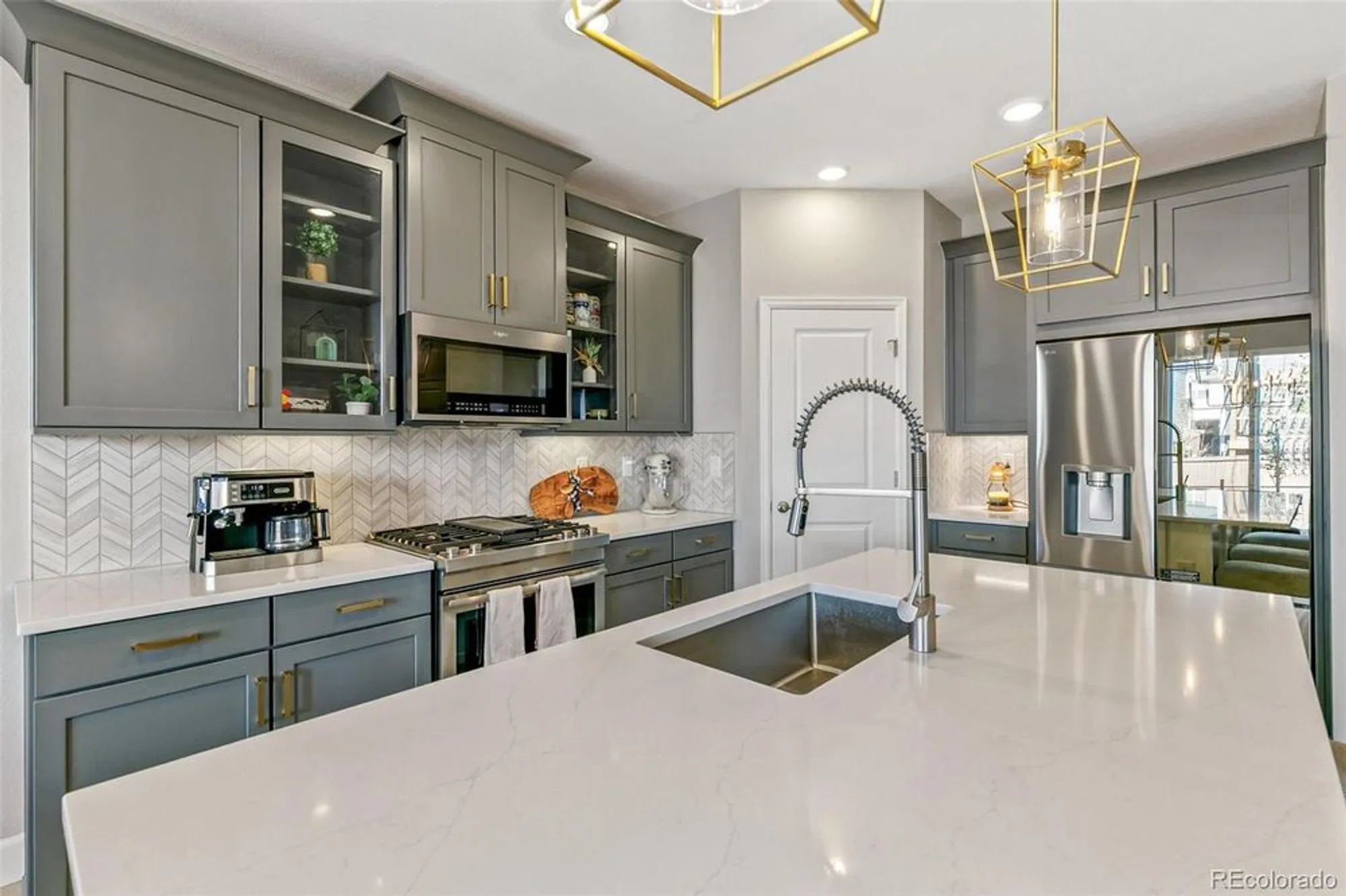 Property Slideshow image 12 of 40 | 3885 red valley cir, Castle Rock, CO, 80104